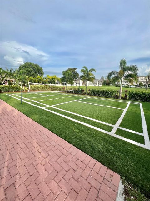 A home in Deerfield Beach