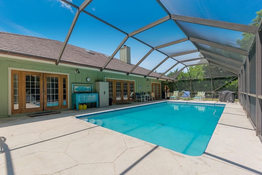 Photo of 8625 SE Gulfstream Place, Hobe Sound, FL 33455 (MLS # R10899729)