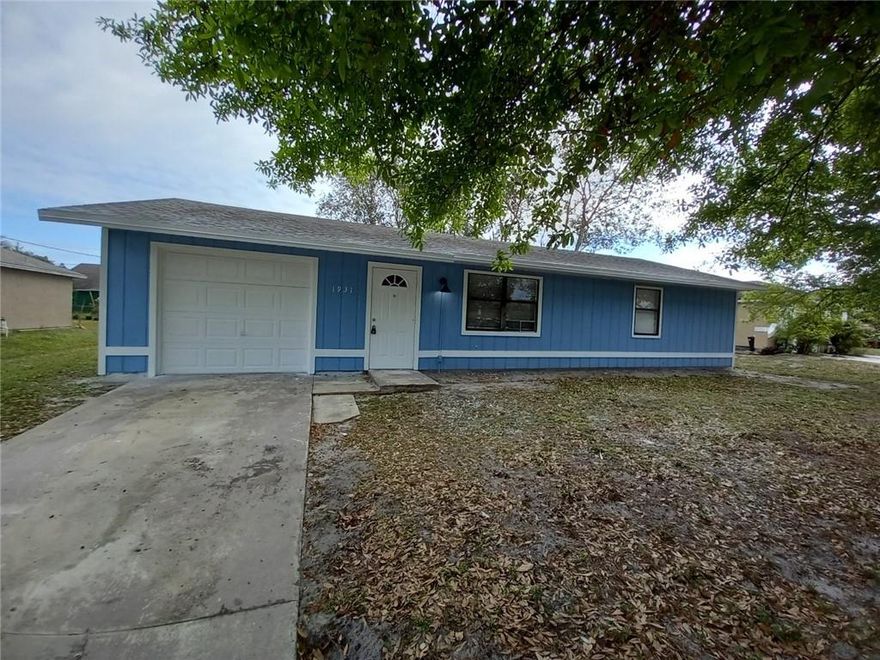 CUTE AND COZY 2/1 WITH A 1 CAR GARAGE, READY TO CALL HOME, PEACEFUL NEIGHBORHOOD, RELAXING BACK YARD. THIS PROPERTY IS CORPORATE OWNED, SEE THE ATTACHED SELLERS ADDENDUM