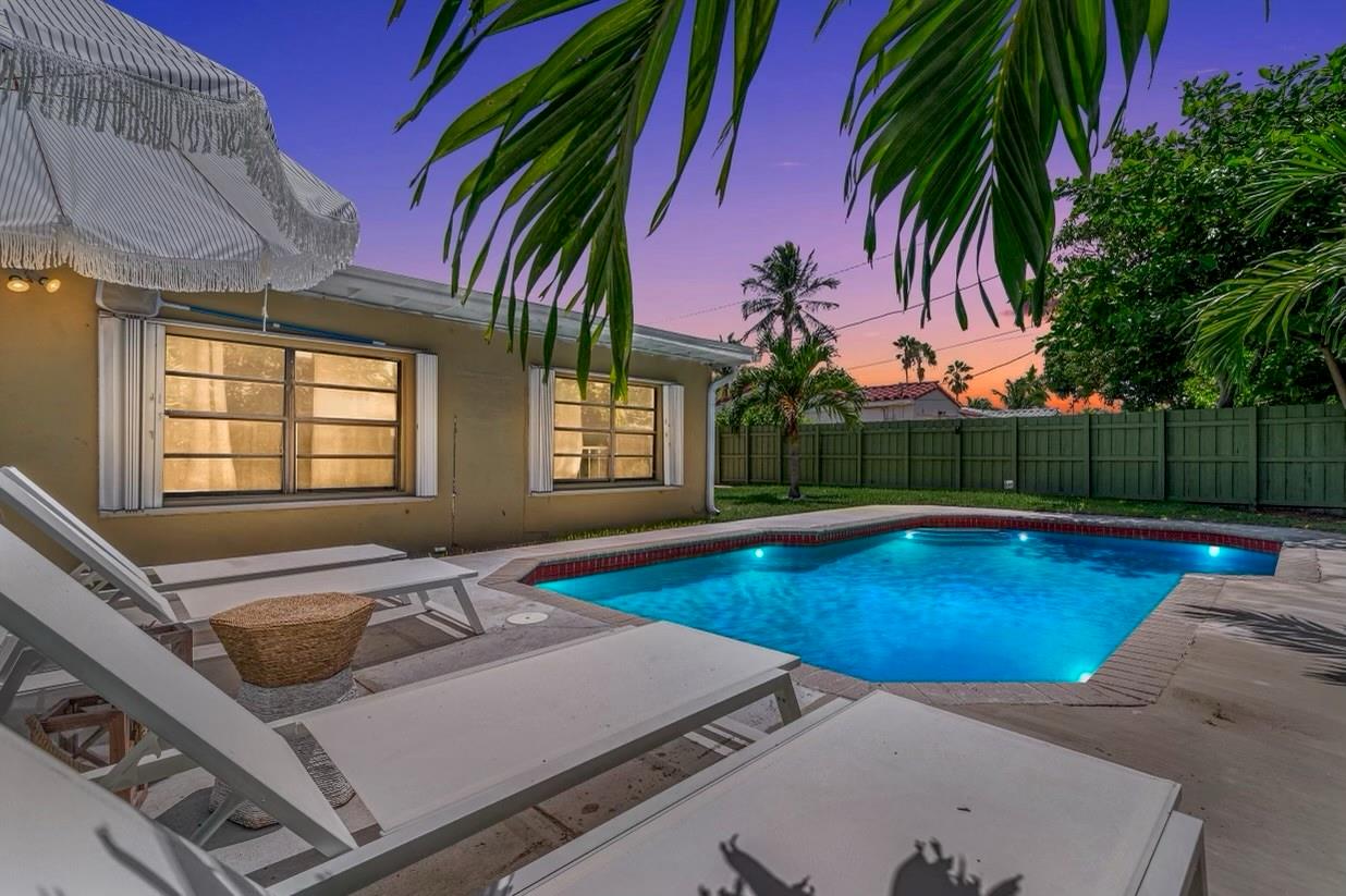 1625 NW 2nd Ave