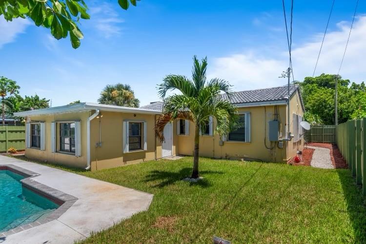 1625 NW 2nd Ave