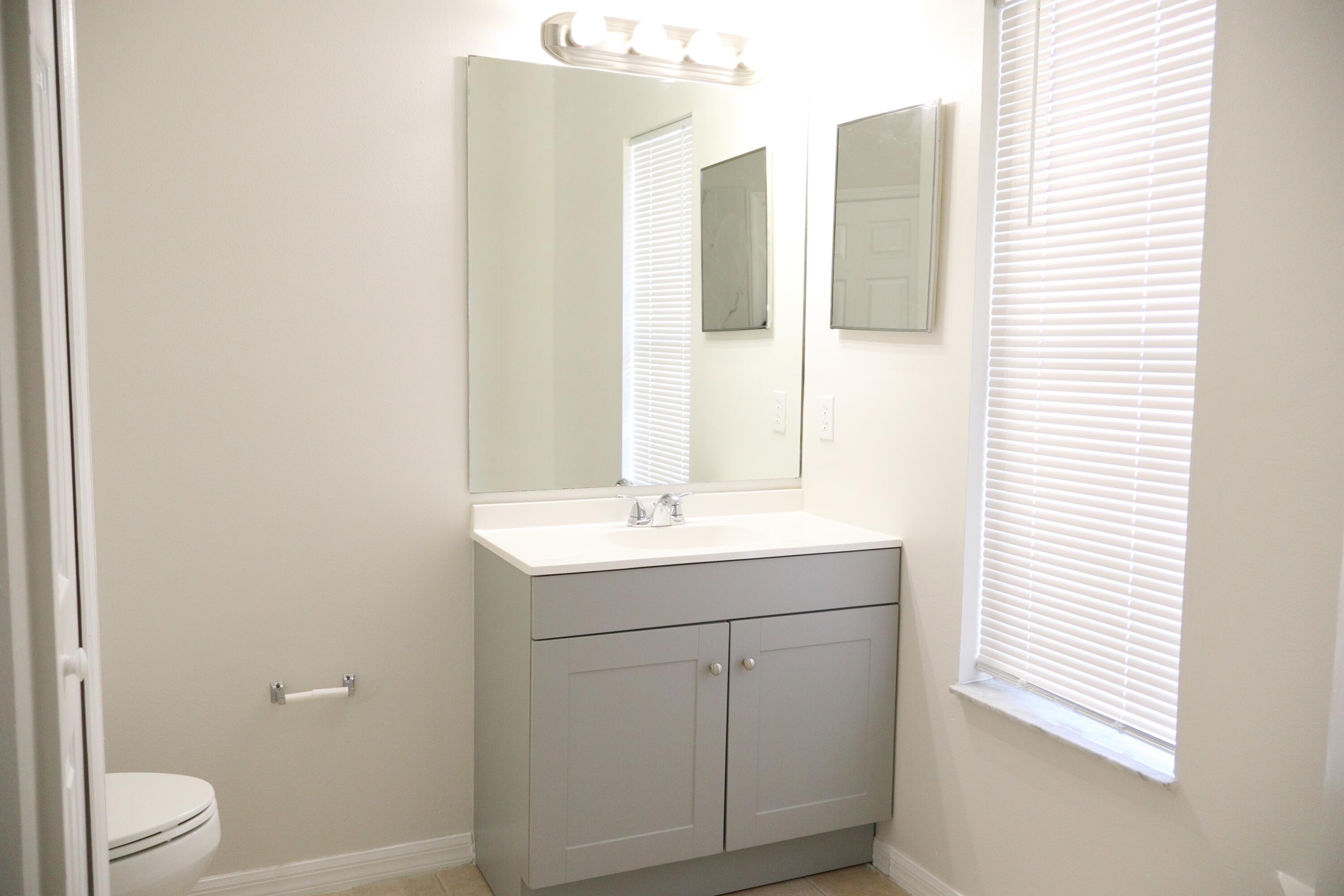 PORT ST LUCIE SECTION 17 - Residential Lease