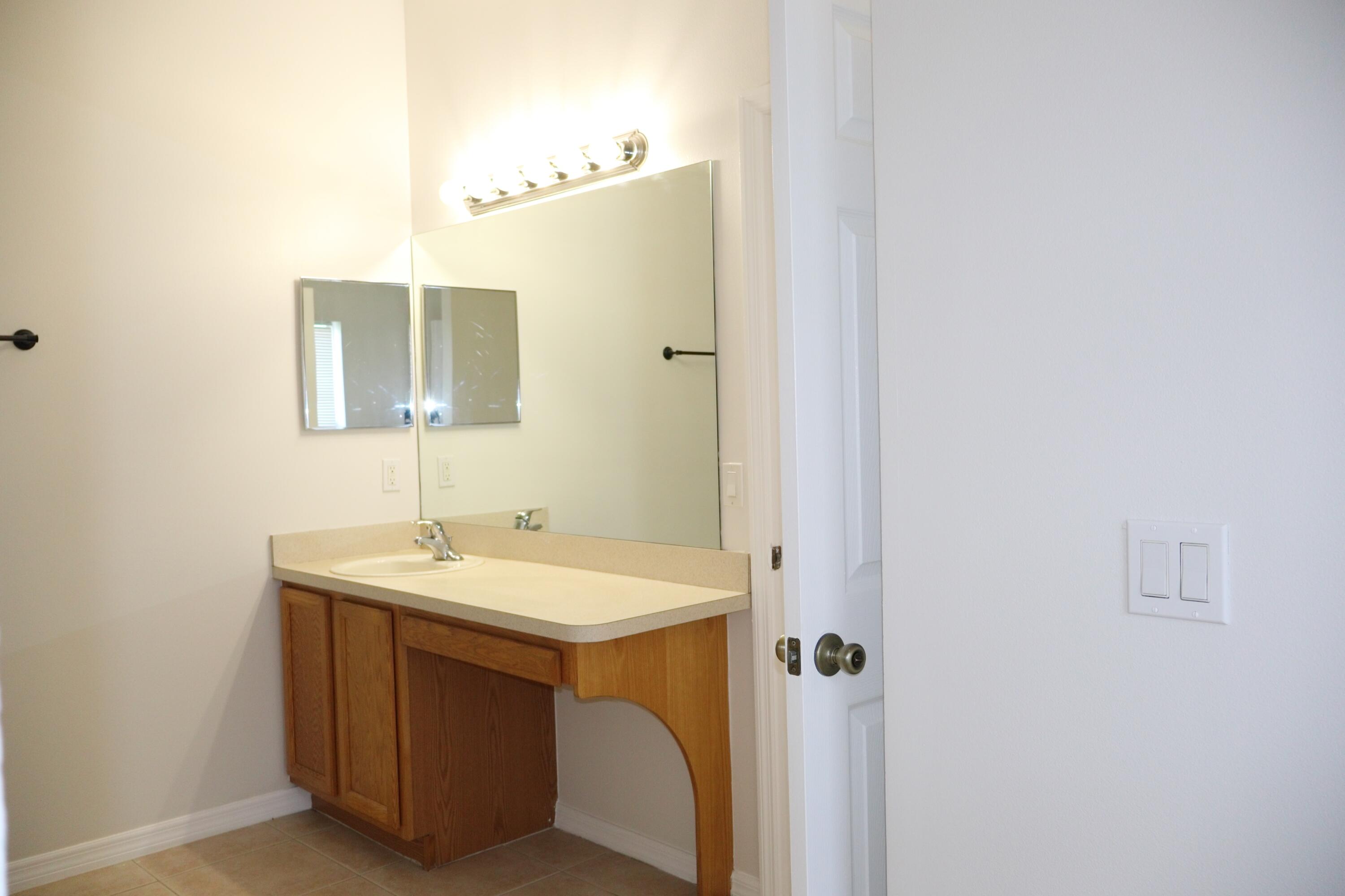 PORT ST LUCIE SECTION 17 - Residential Lease