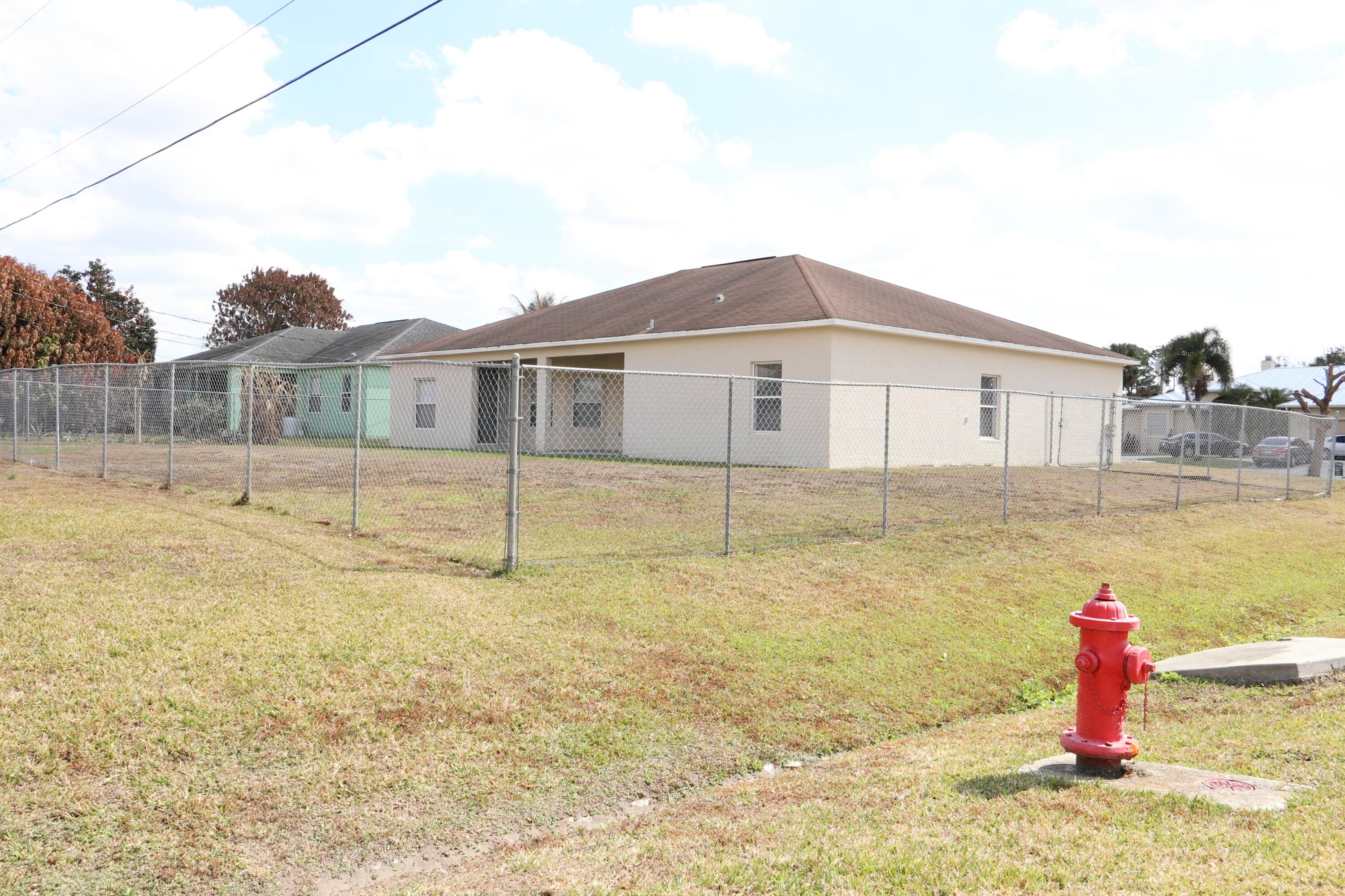 PORT ST LUCIE SECTION 17 - Residential Lease