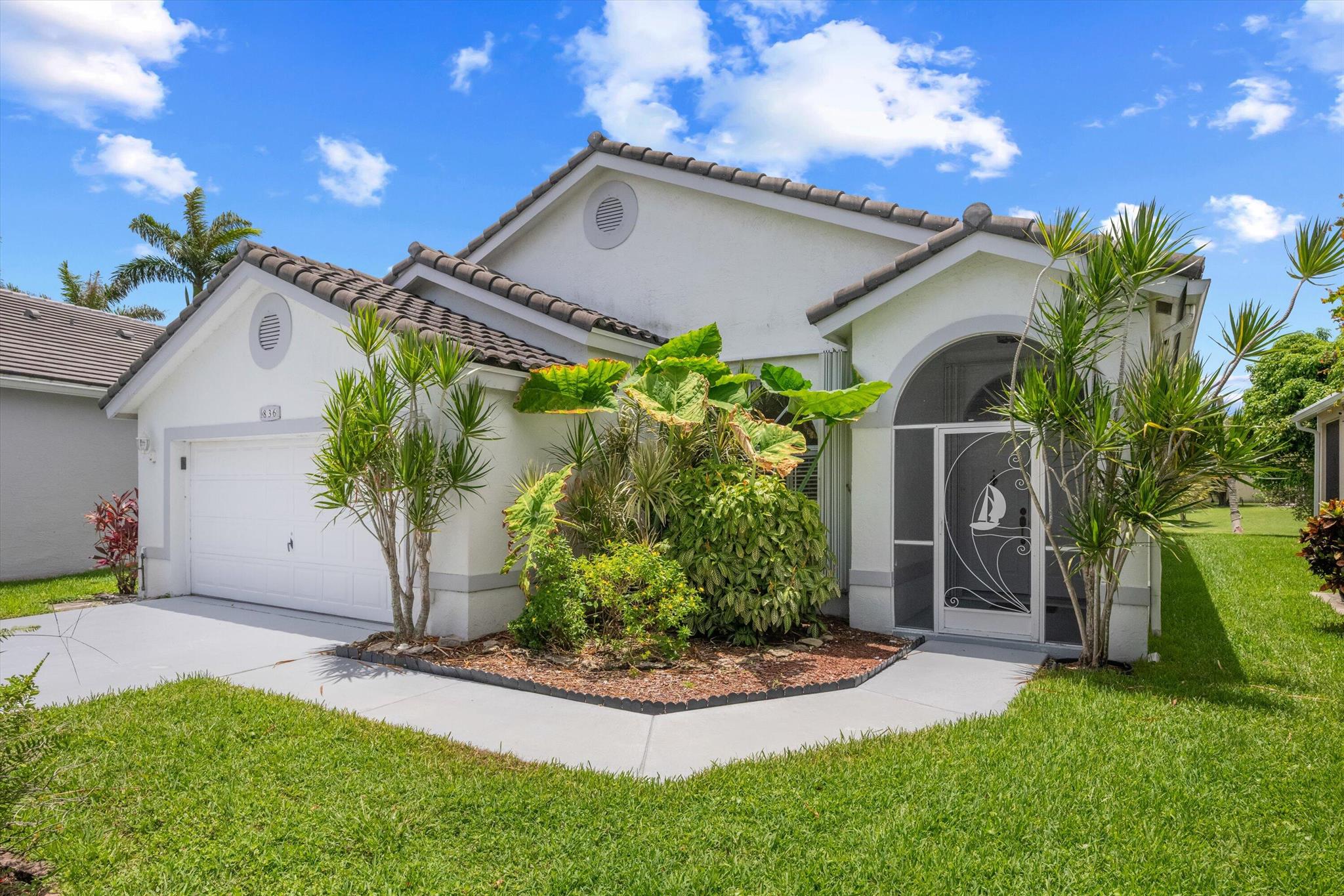 836 Lake Wellington Drive