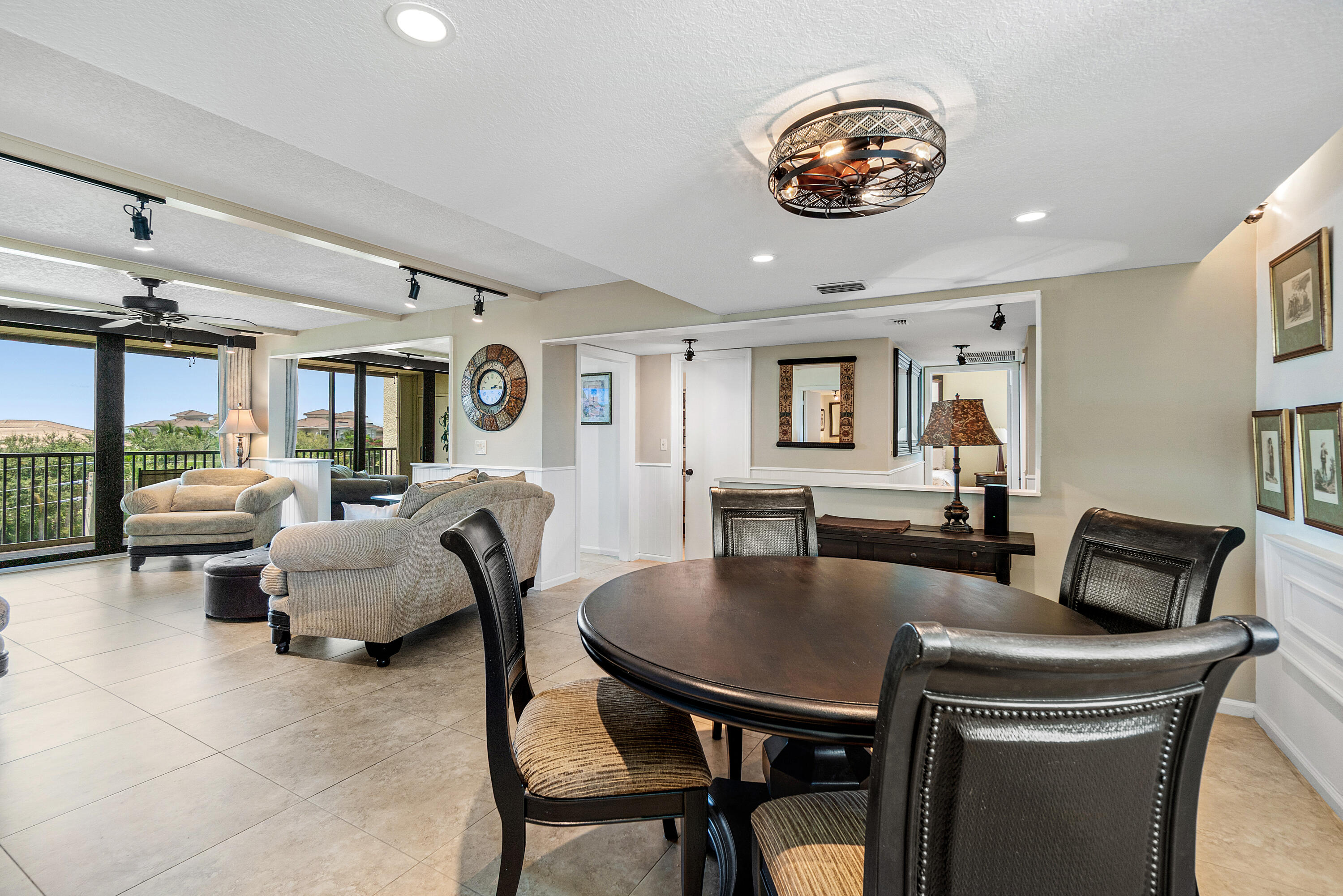 JUPITER OCEAN AND RACQUET CLUB ONE CONDO AND MIDRI - Residential