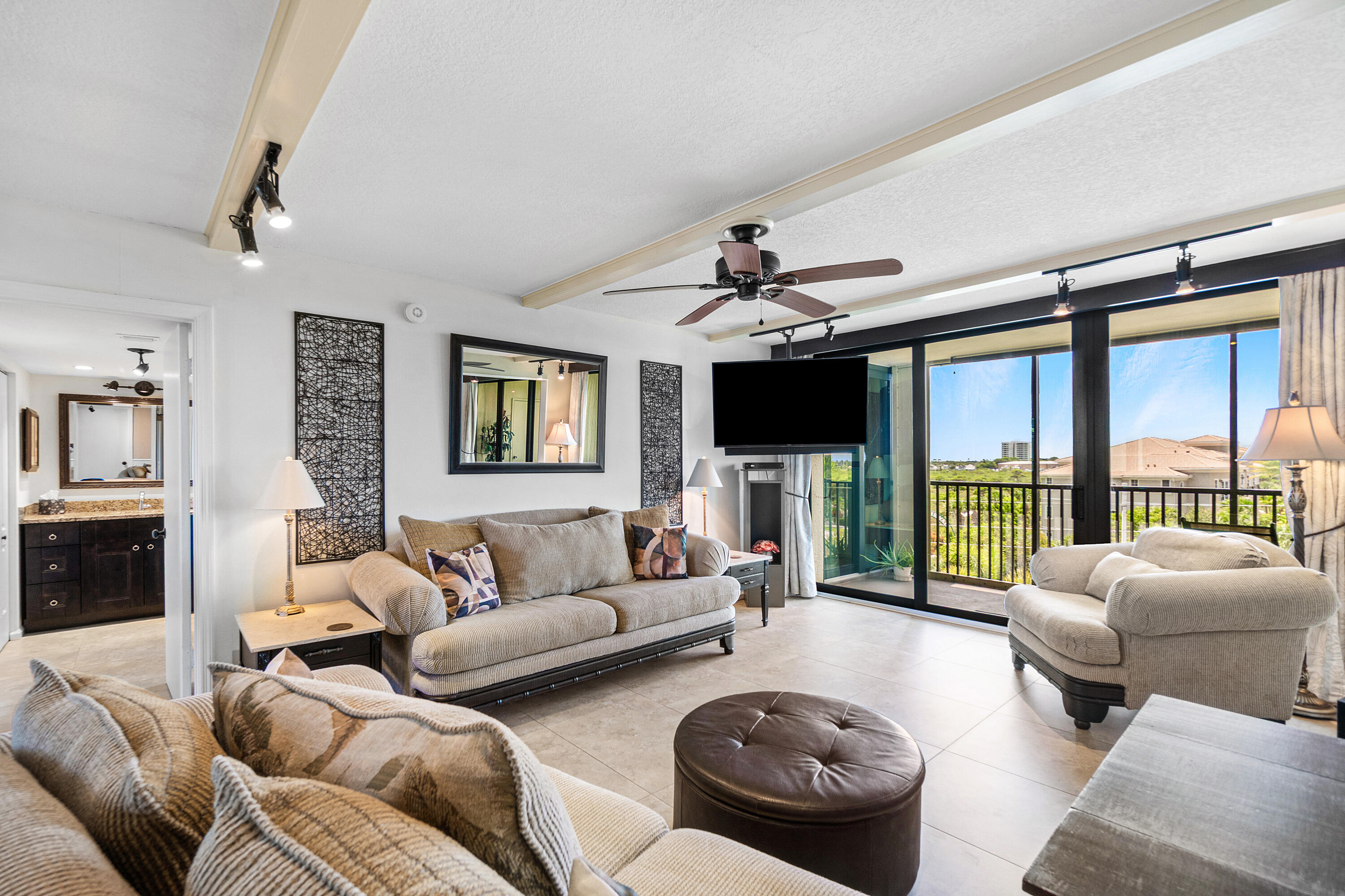 JUPITER OCEAN AND RACQUET CLUB ONE CONDO AND MIDRI - Residential