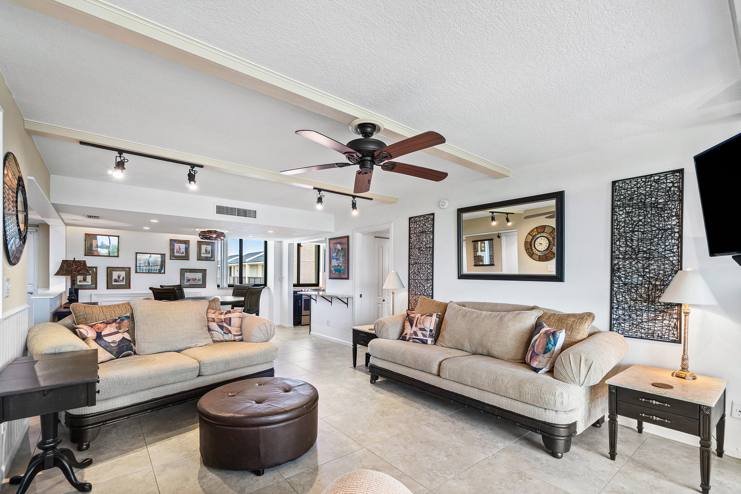 JUPITER OCEAN AND RACQUET CLUB ONE CONDO AND MIDRI - Residential