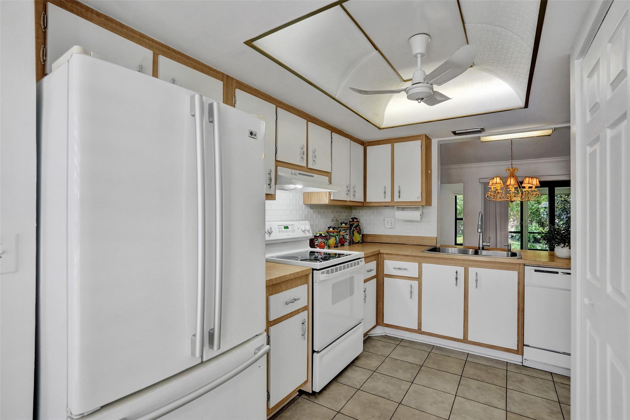 View photos, virtual tours, details... 2261 SW 15th Pl