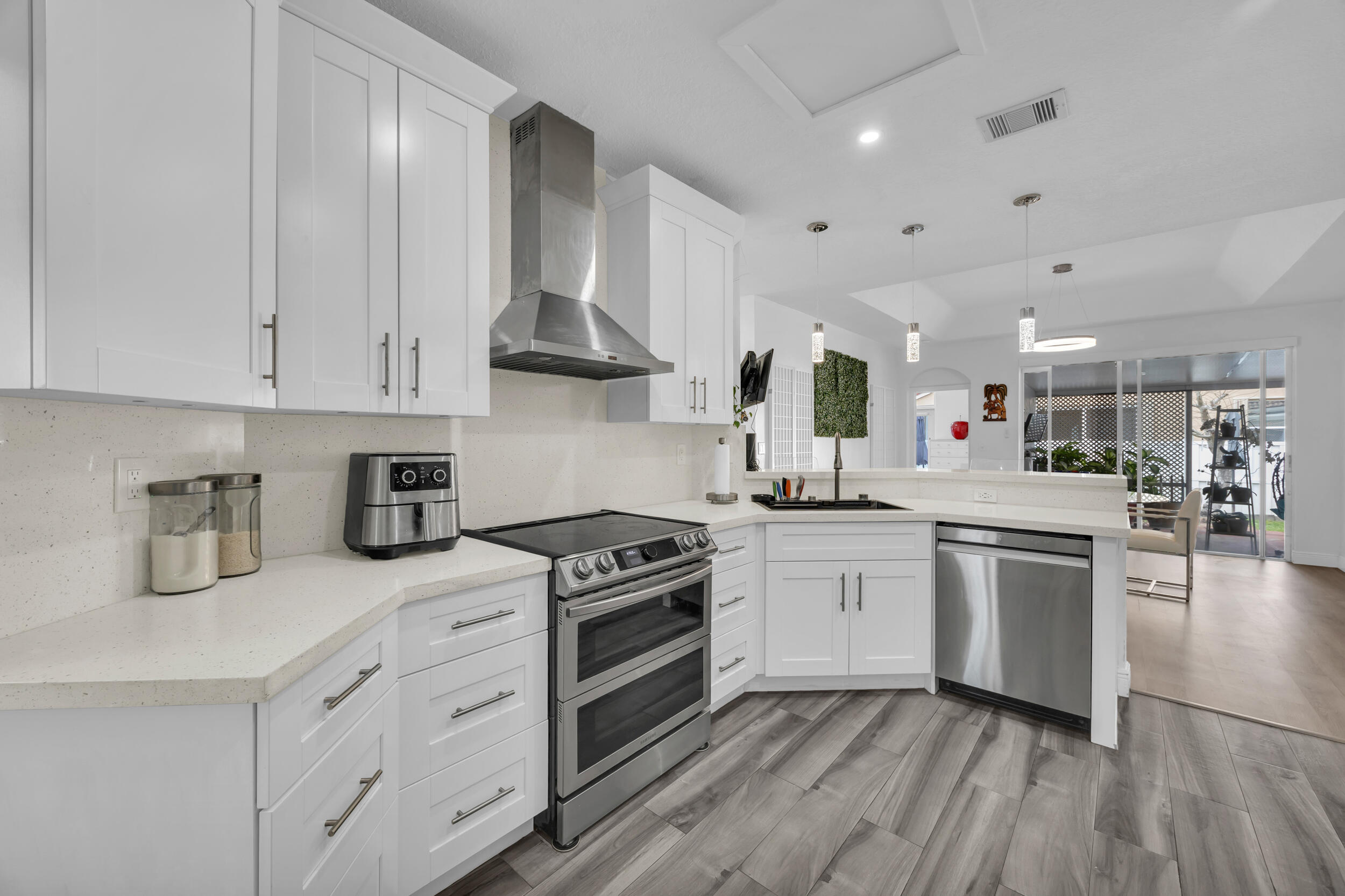 POD 6 AT MONARCH LAKES - Residential