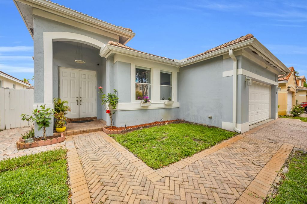 Photo of 2744 SW 128th Avenue, Miramar, FL 33027 (MLS # B26014407)