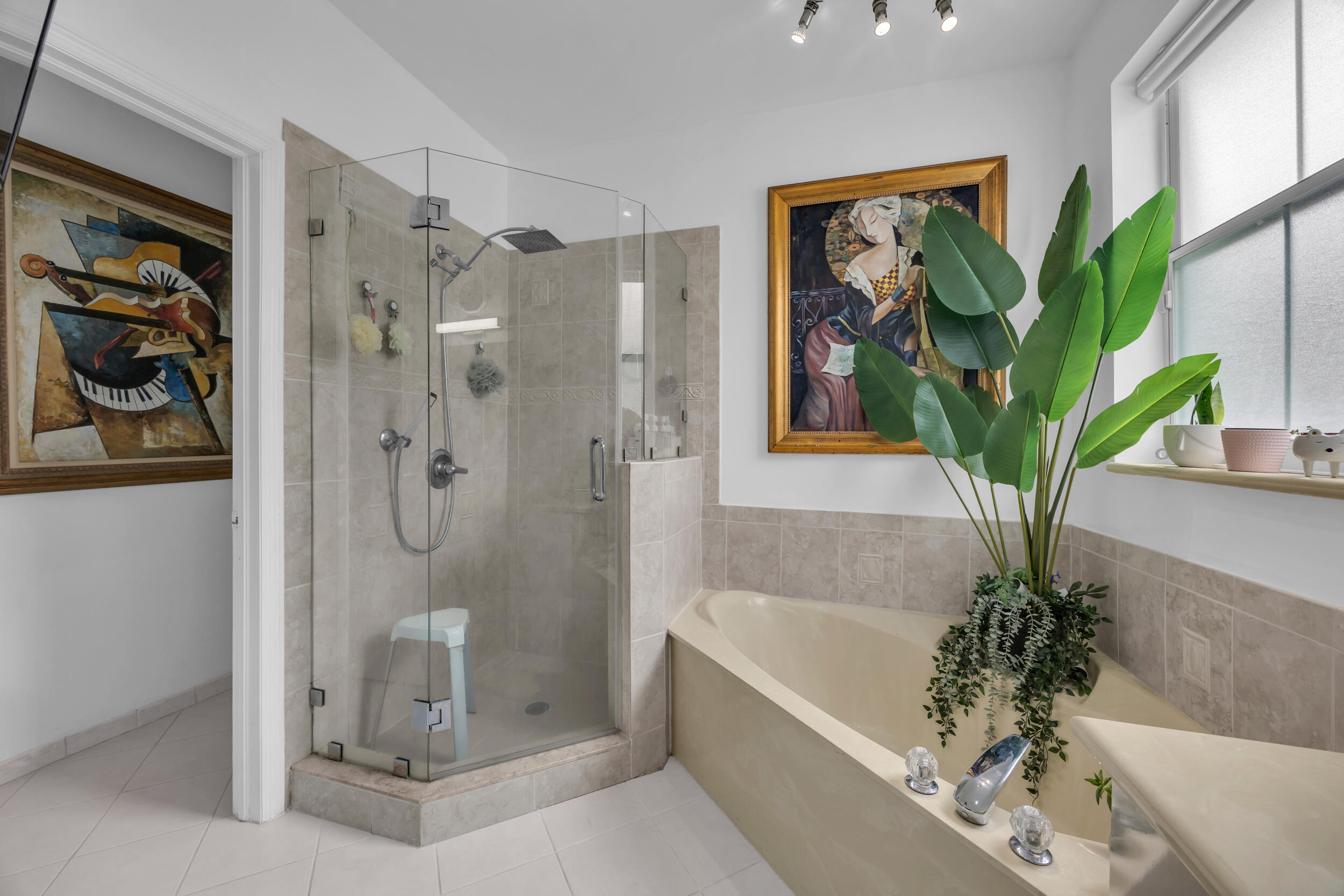 POD 6 AT MONARCH LAKES - Residential