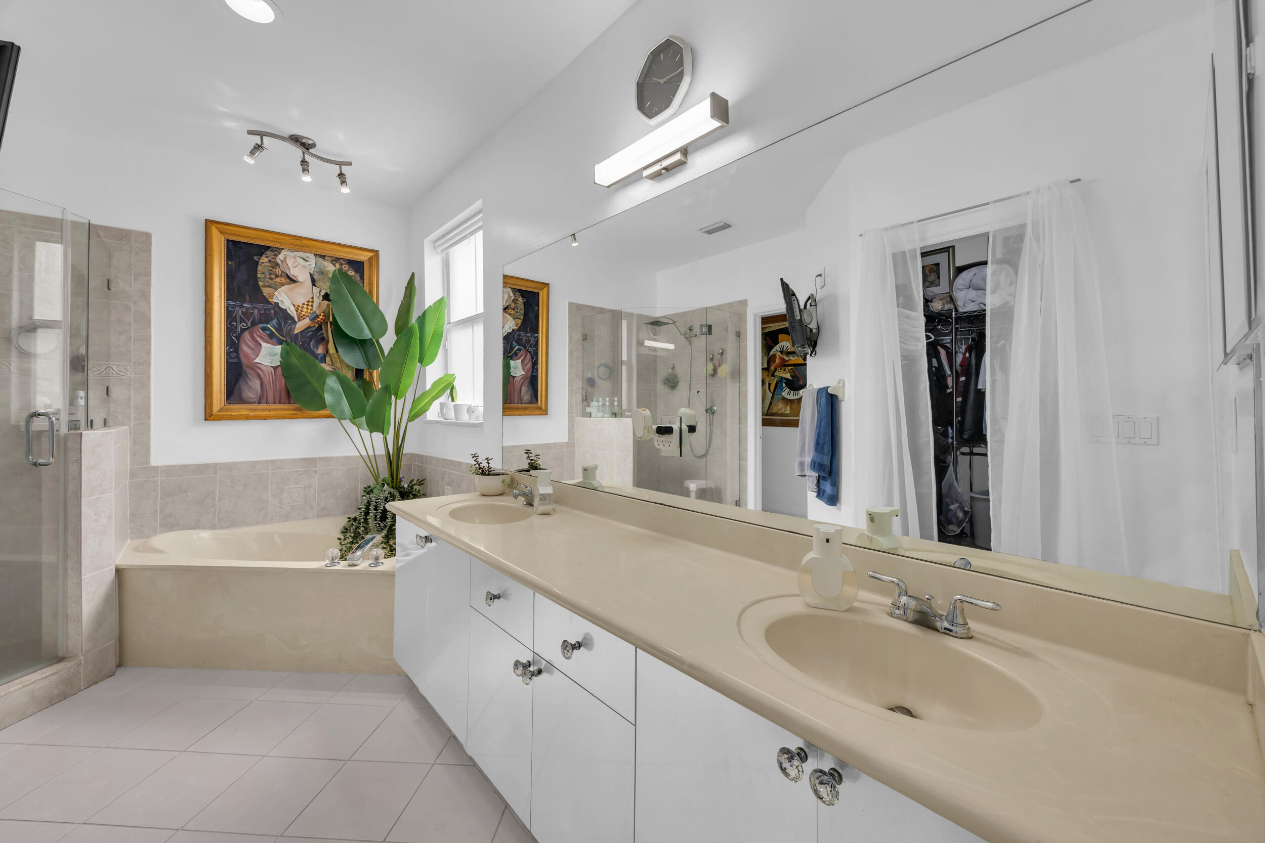 POD 6 AT MONARCH LAKES - Residential