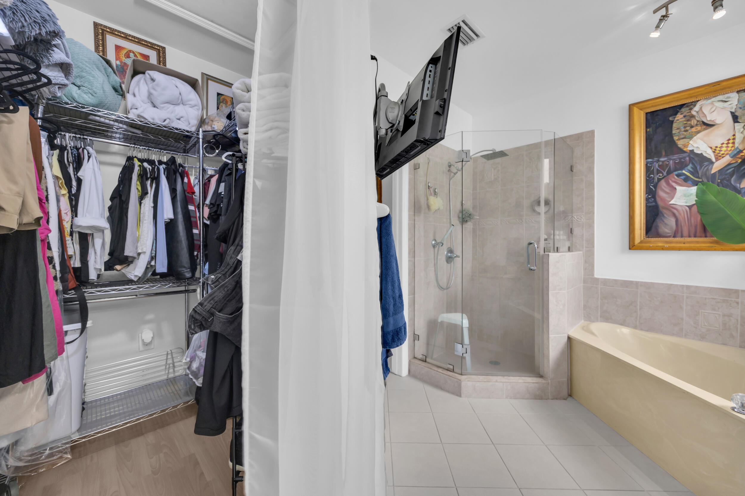 POD 6 AT MONARCH LAKES - Residential