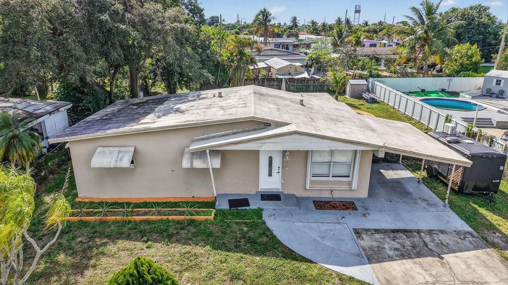 Photo of 3800 SW 31st Drive, West Park, FL 33023 (MLS # F10549096)