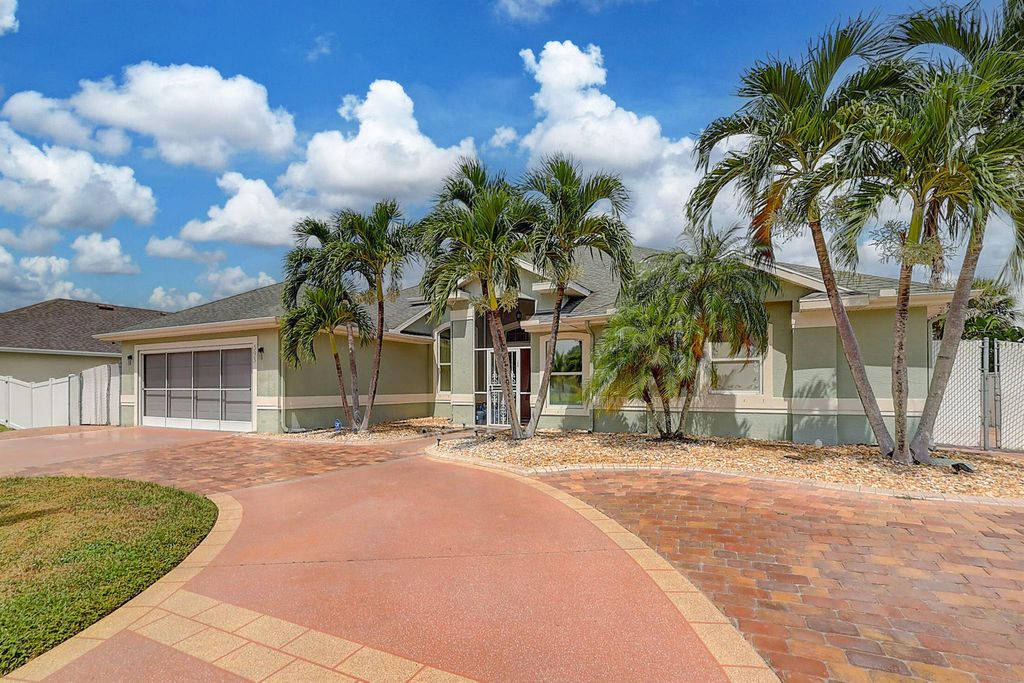 Photo of 593 SW Lakehurst Drive, Port Saint Lucie, FL 34983 (MLS # R10922261)