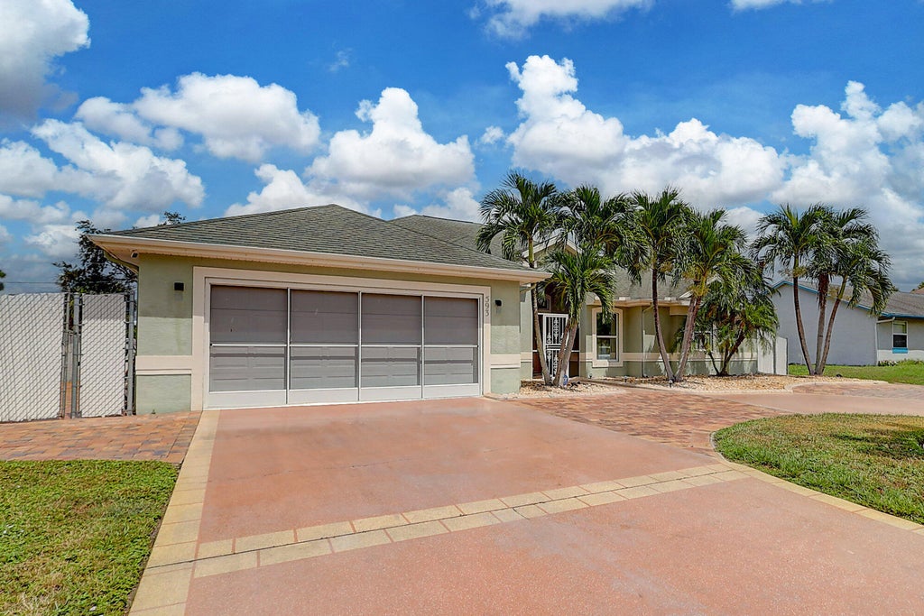 Photo of 593 SW Lakehurst Drive, Port Saint Lucie, FL 34983 (MLS # R10922261)