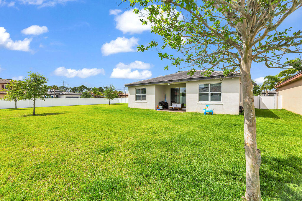 12431 NW Stanis Lane