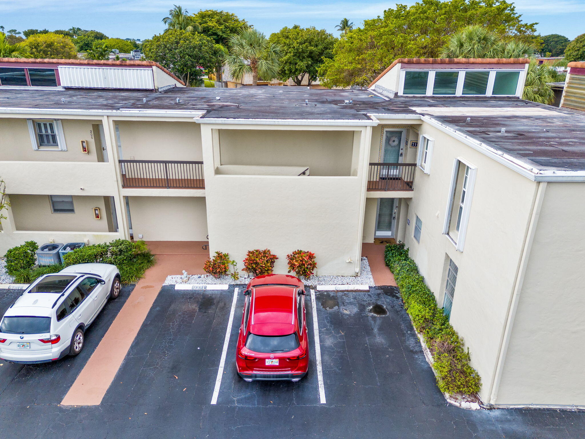 BOUNDBROOK CONDO S - Residential