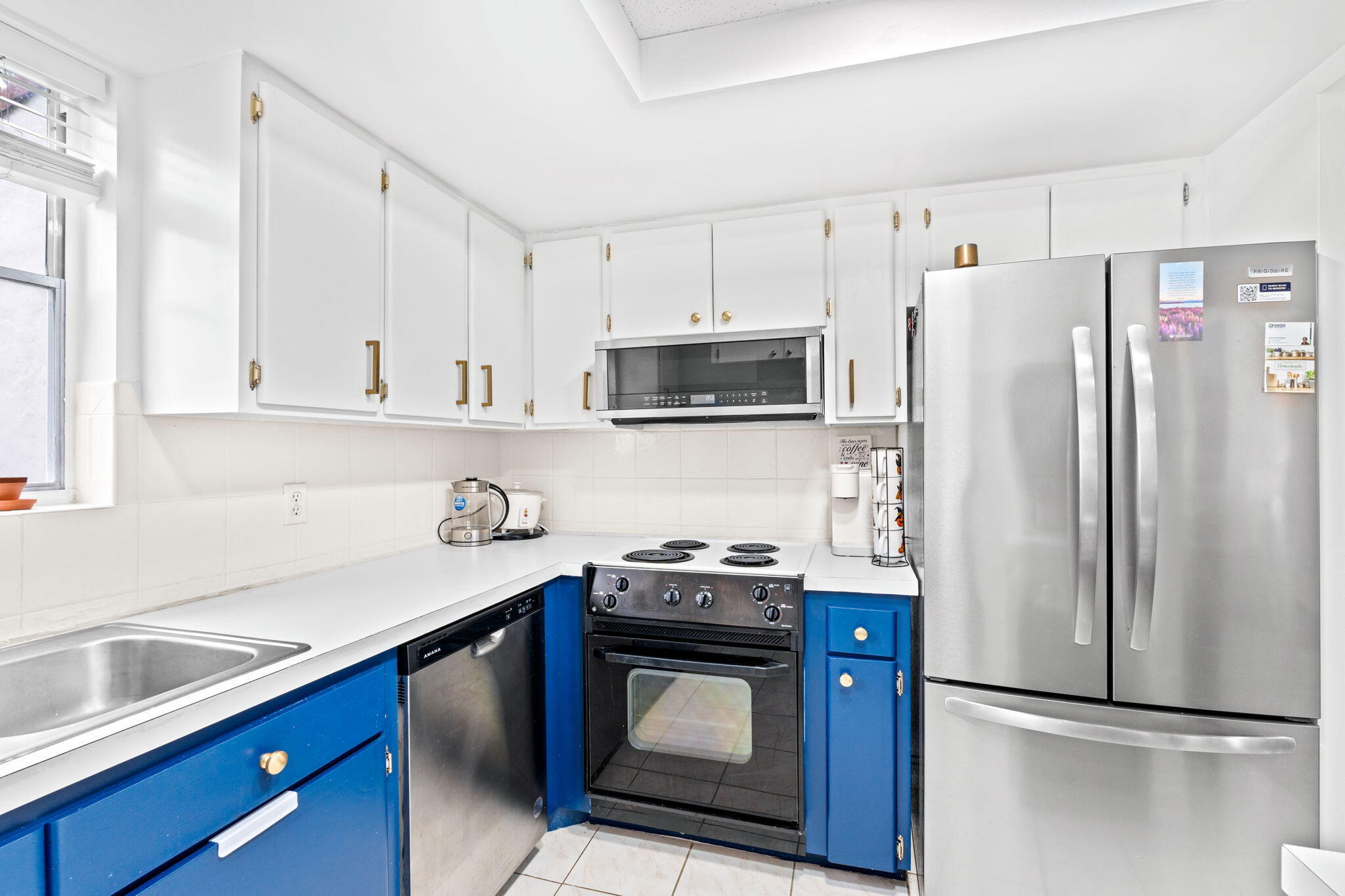 BOUNDBROOK CONDO S - Residential