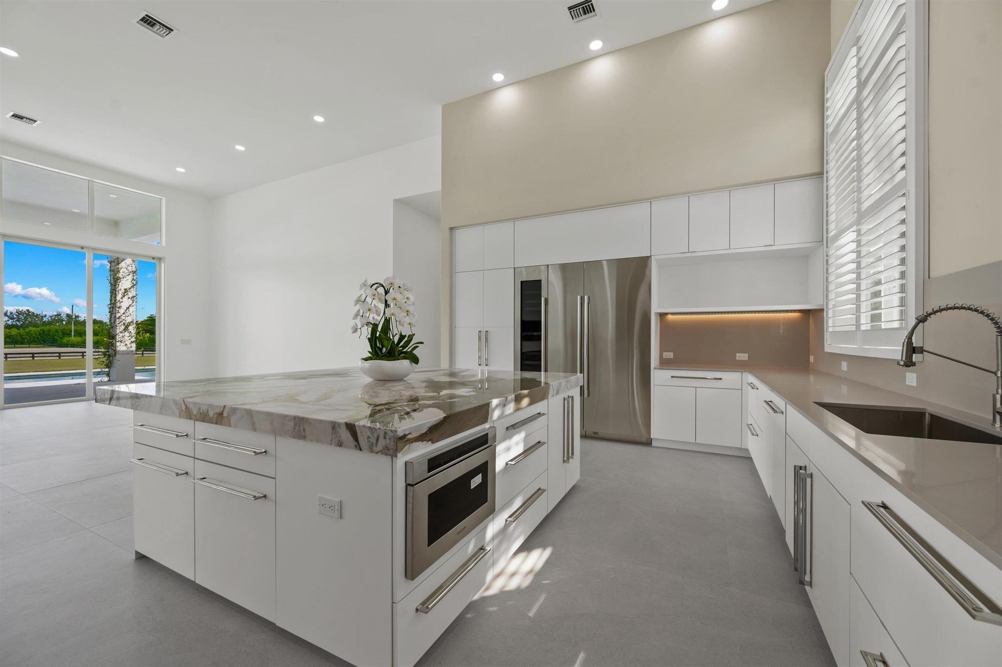 PALM BEACH POINT - Residential