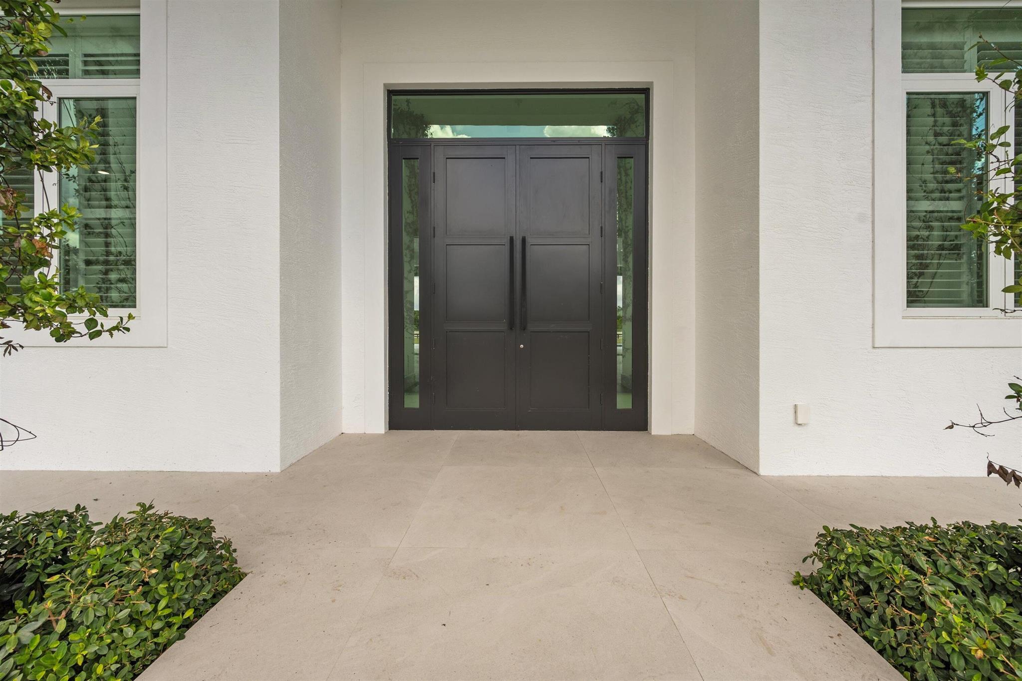 PALM BEACH POINT - Residential