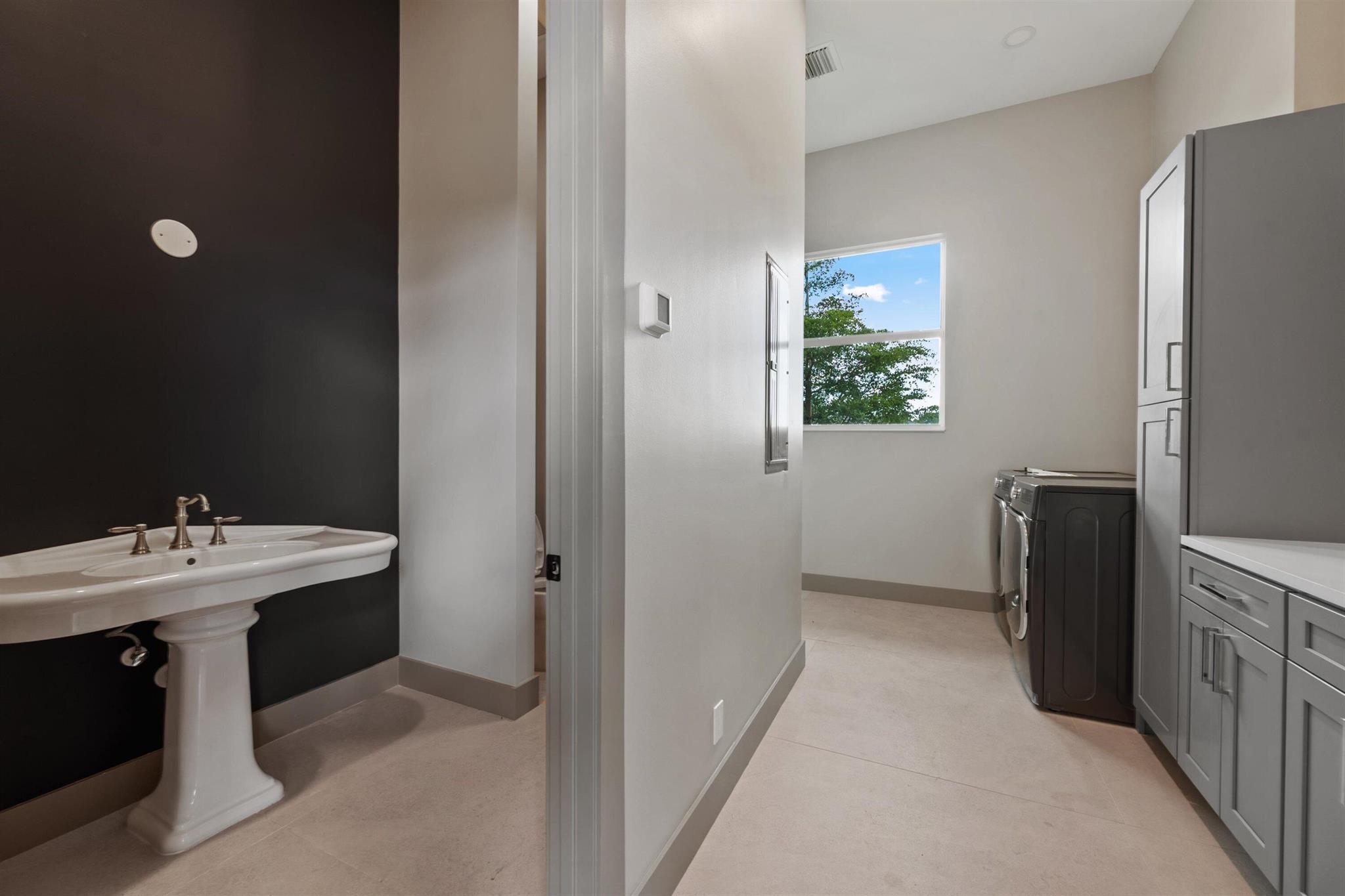 PALM BEACH POINT - Residential