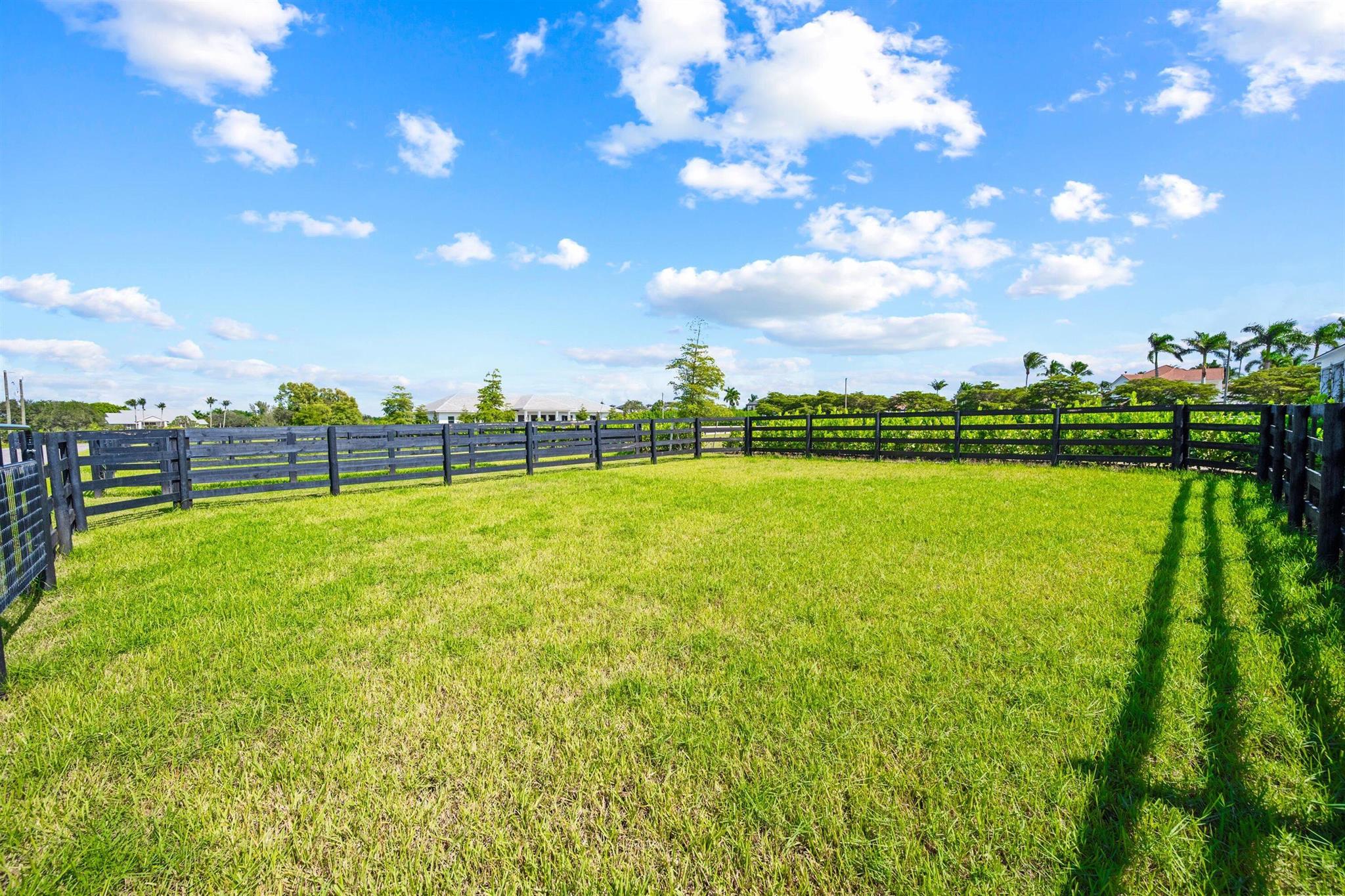 PALM BEACH POINT - Residential