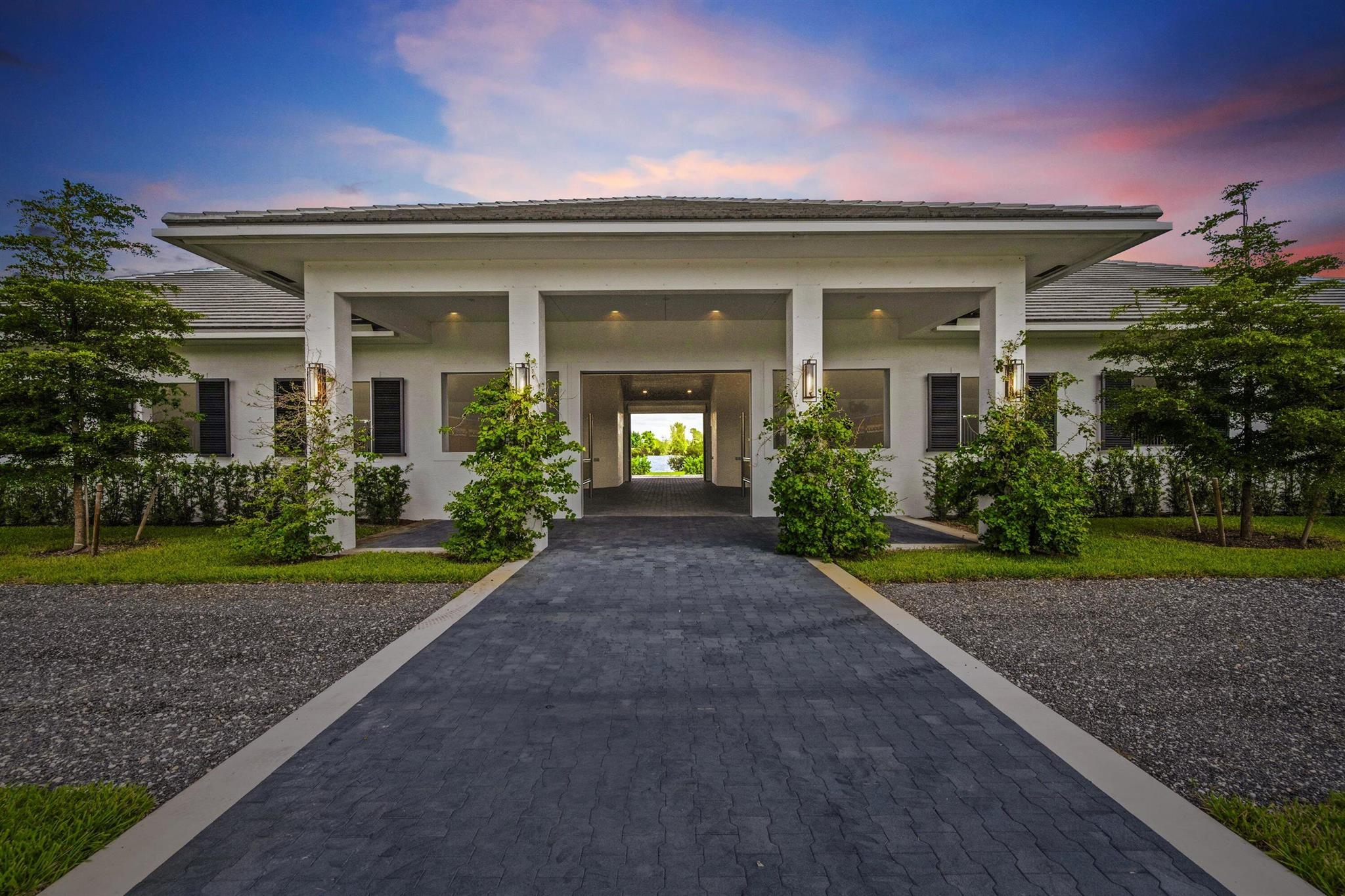 PALM BEACH POINT - Residential