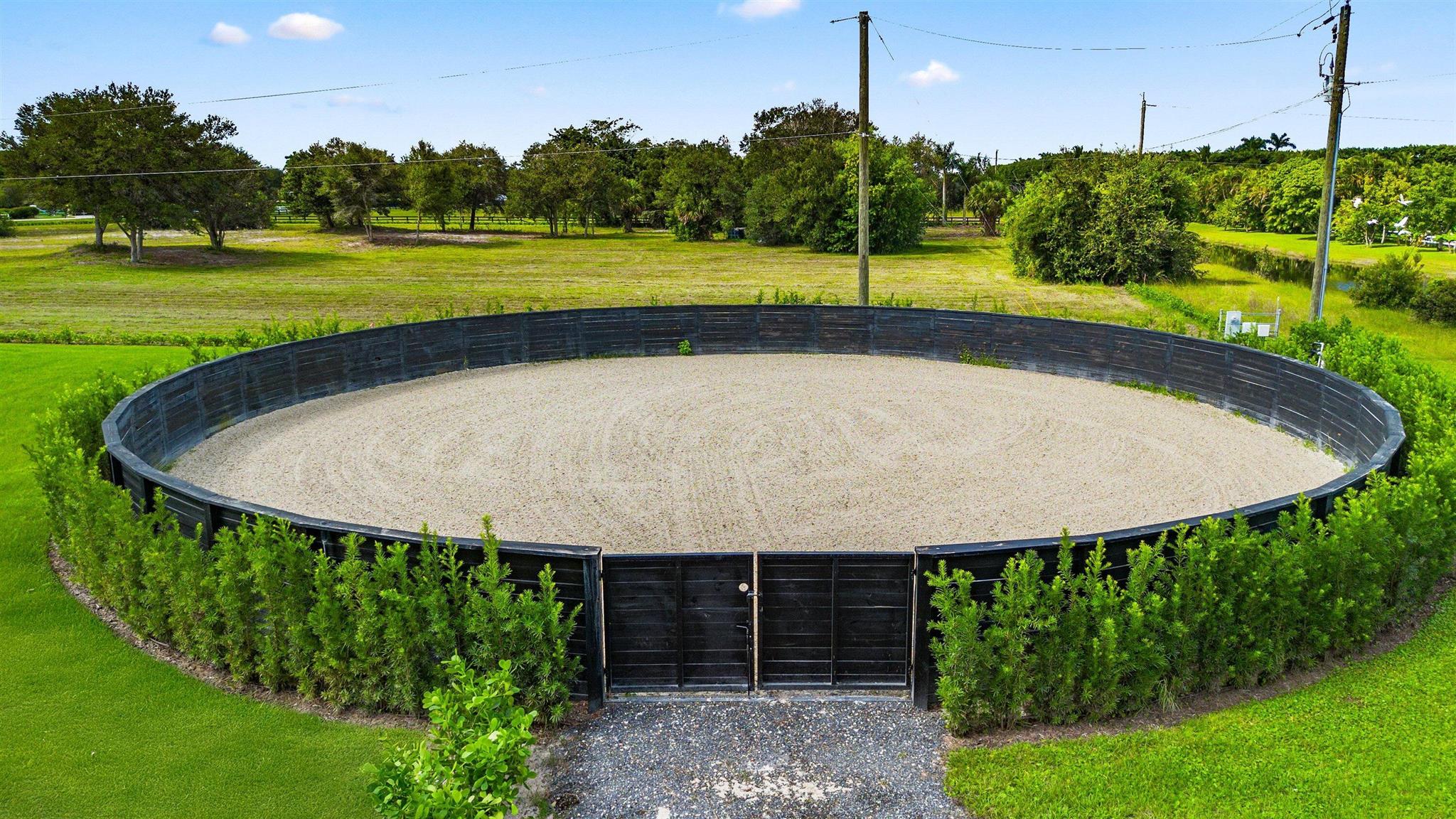 PALM BEACH POINT - Residential