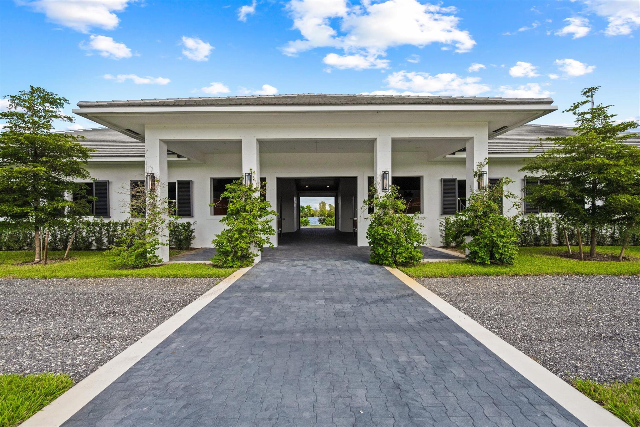 PALM BEACH POINT - Residential