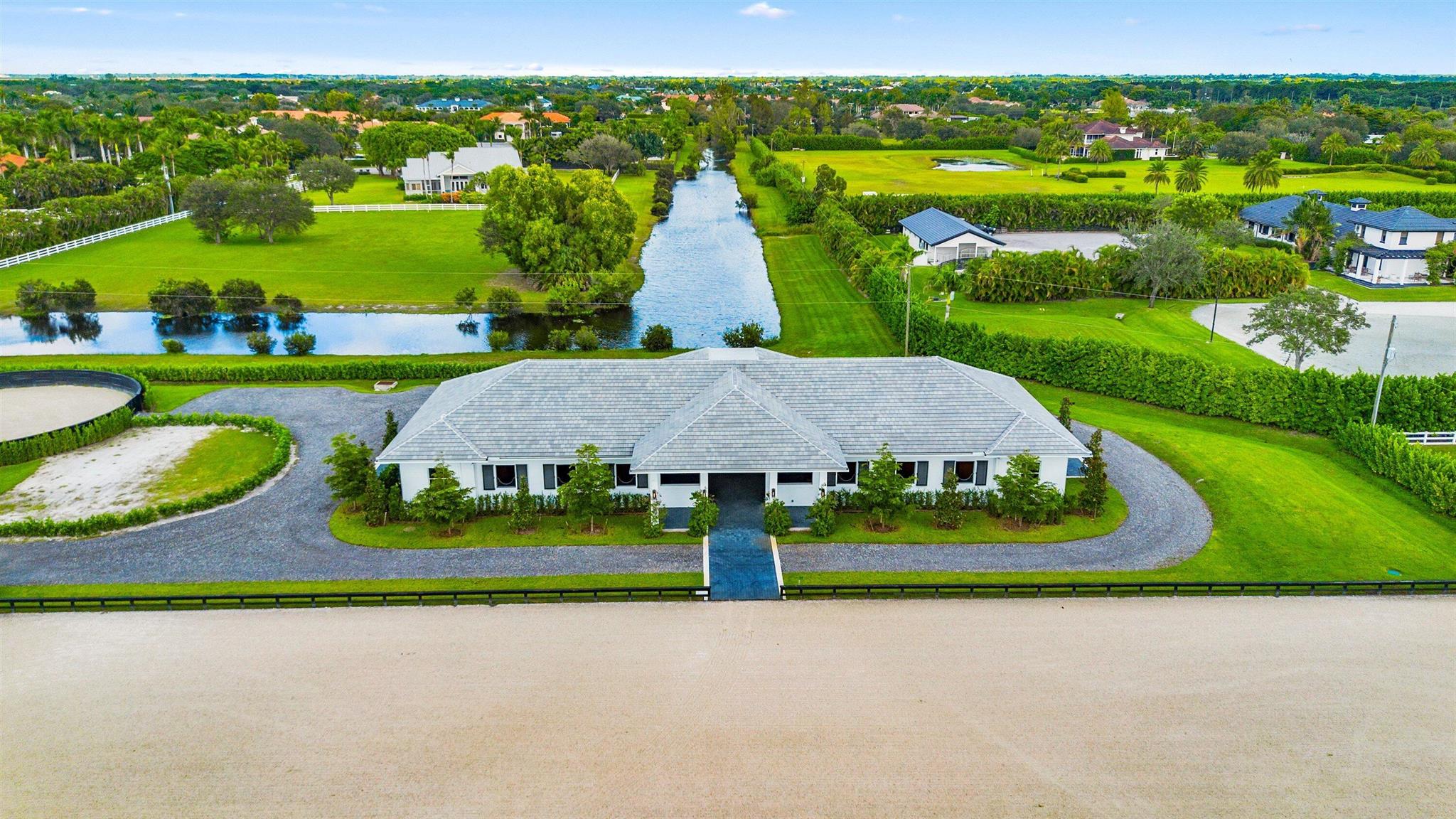 PALM BEACH POINT - Residential