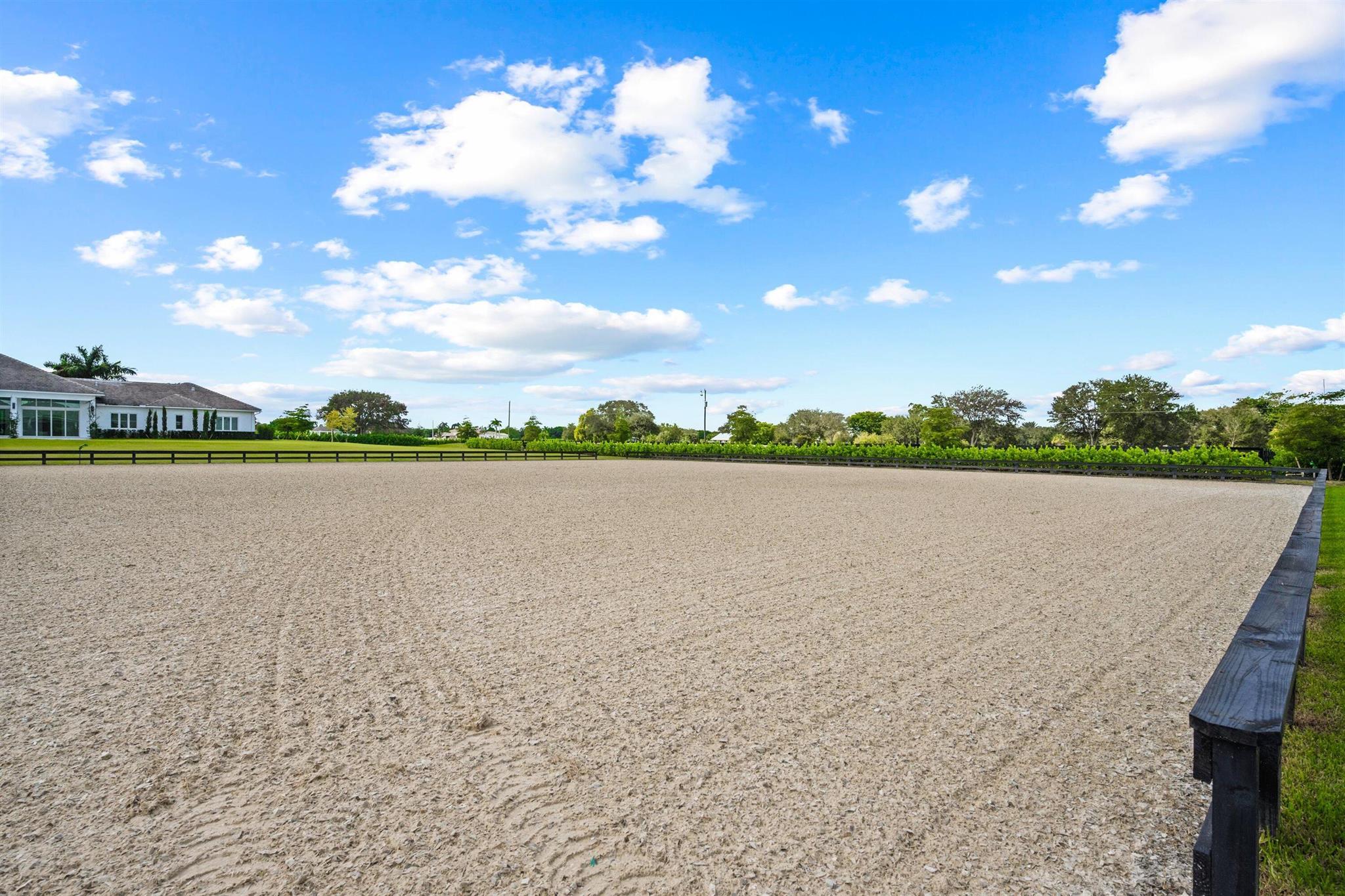PALM BEACH POINT - Residential