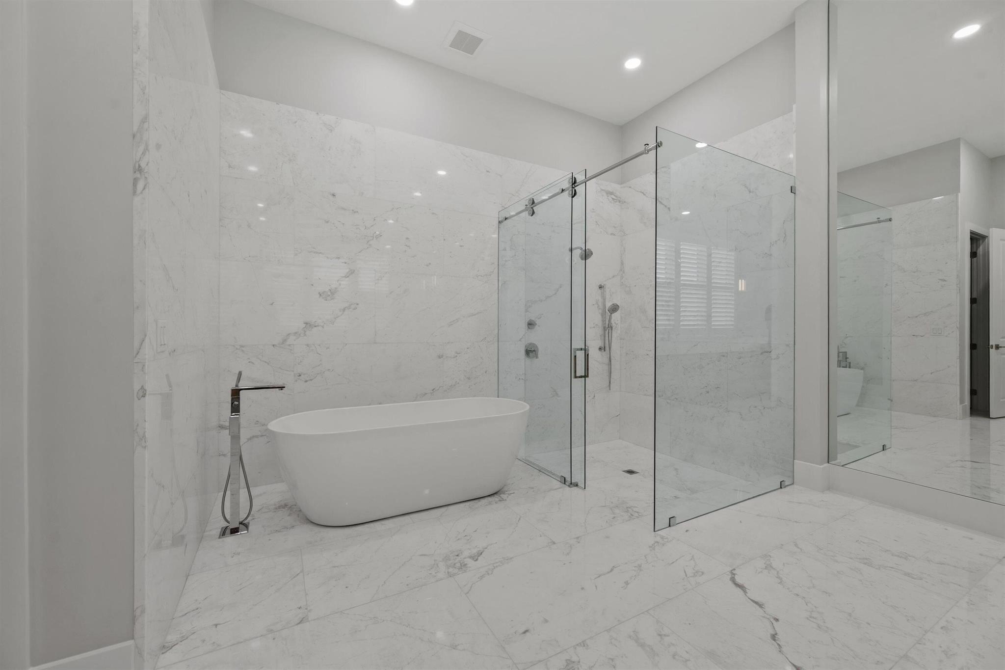 PALM BEACH POINT - Residential