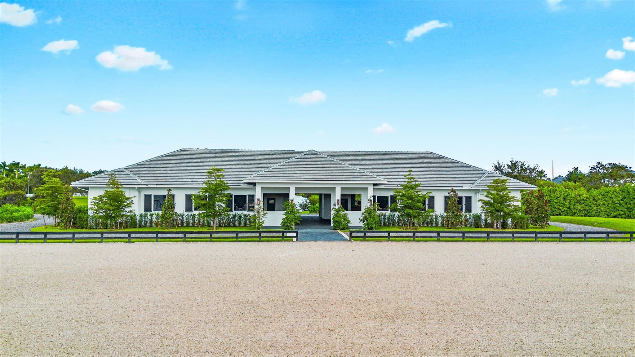 PALM BEACH POINT - Residential