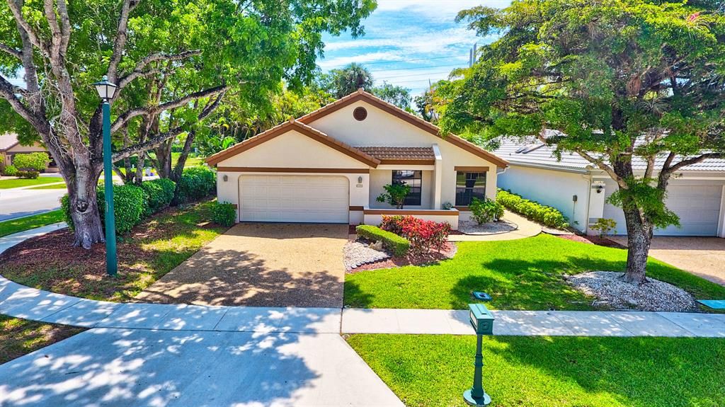 Photo of 21356 Bridge View Drive, Boca Raton, FL 33428 (MLS # R10720130)