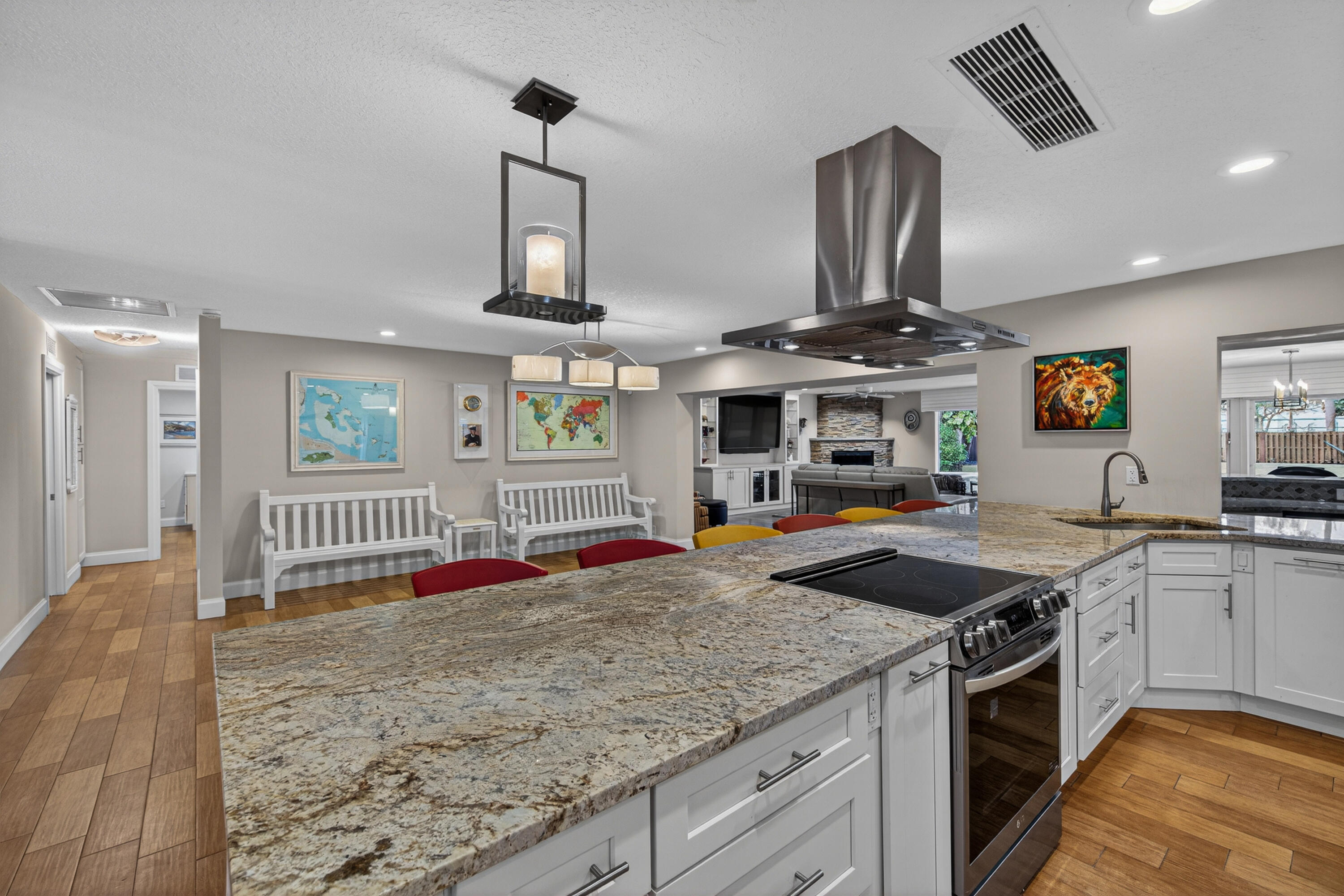 RIVERLAND MANORS - Residential