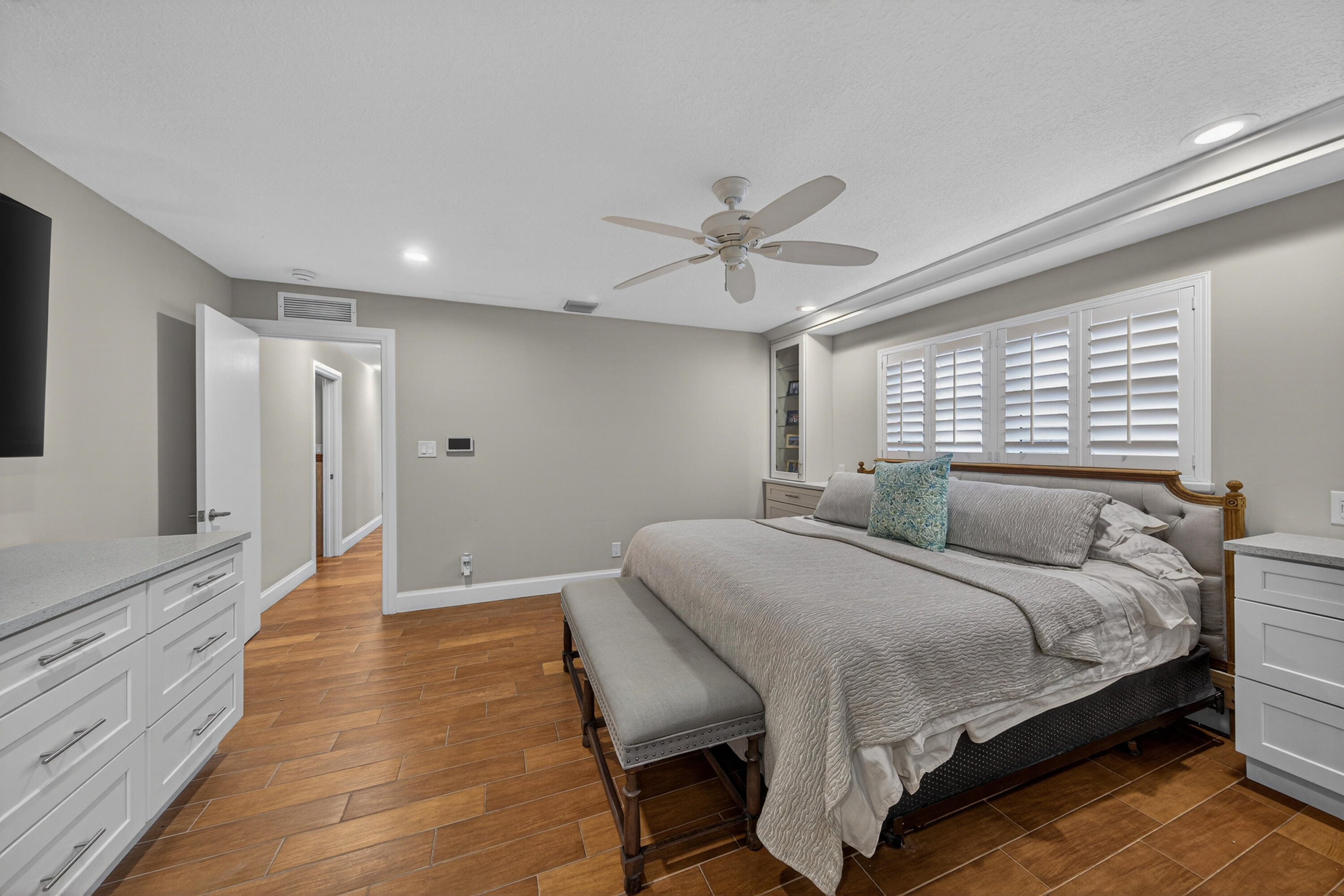 RIVERLAND MANORS - Residential