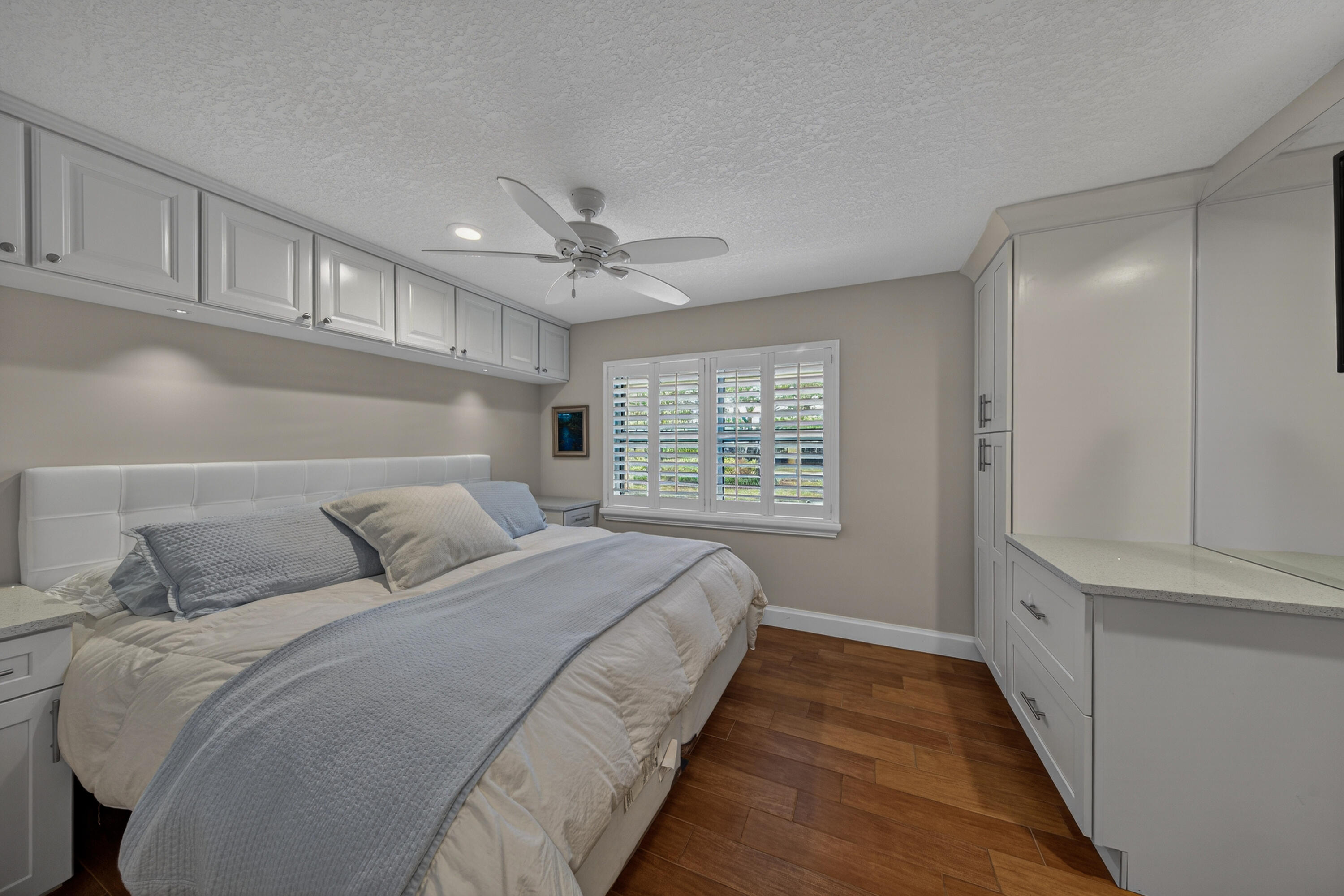 RIVERLAND MANORS - Residential