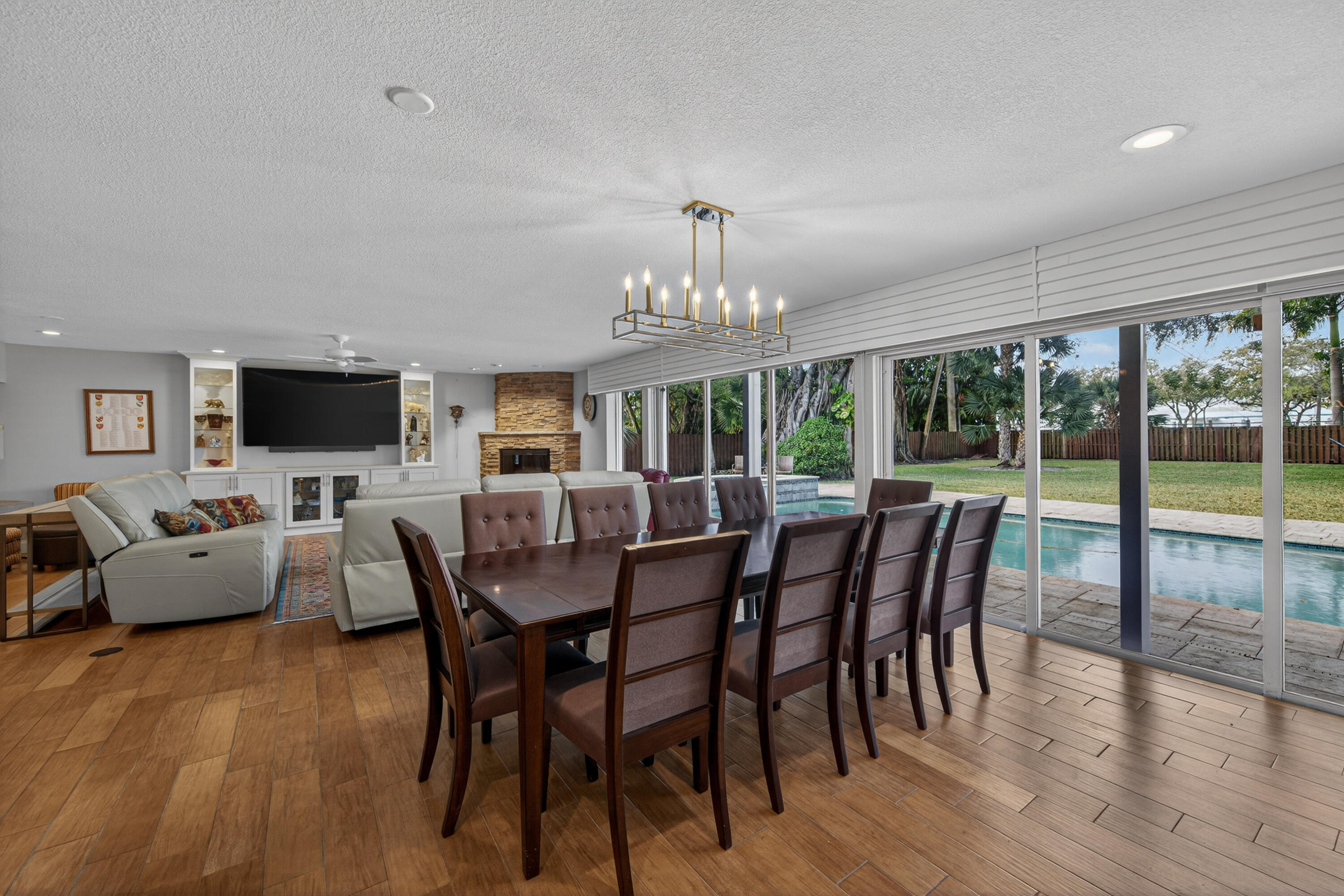 RIVERLAND MANORS - Residential