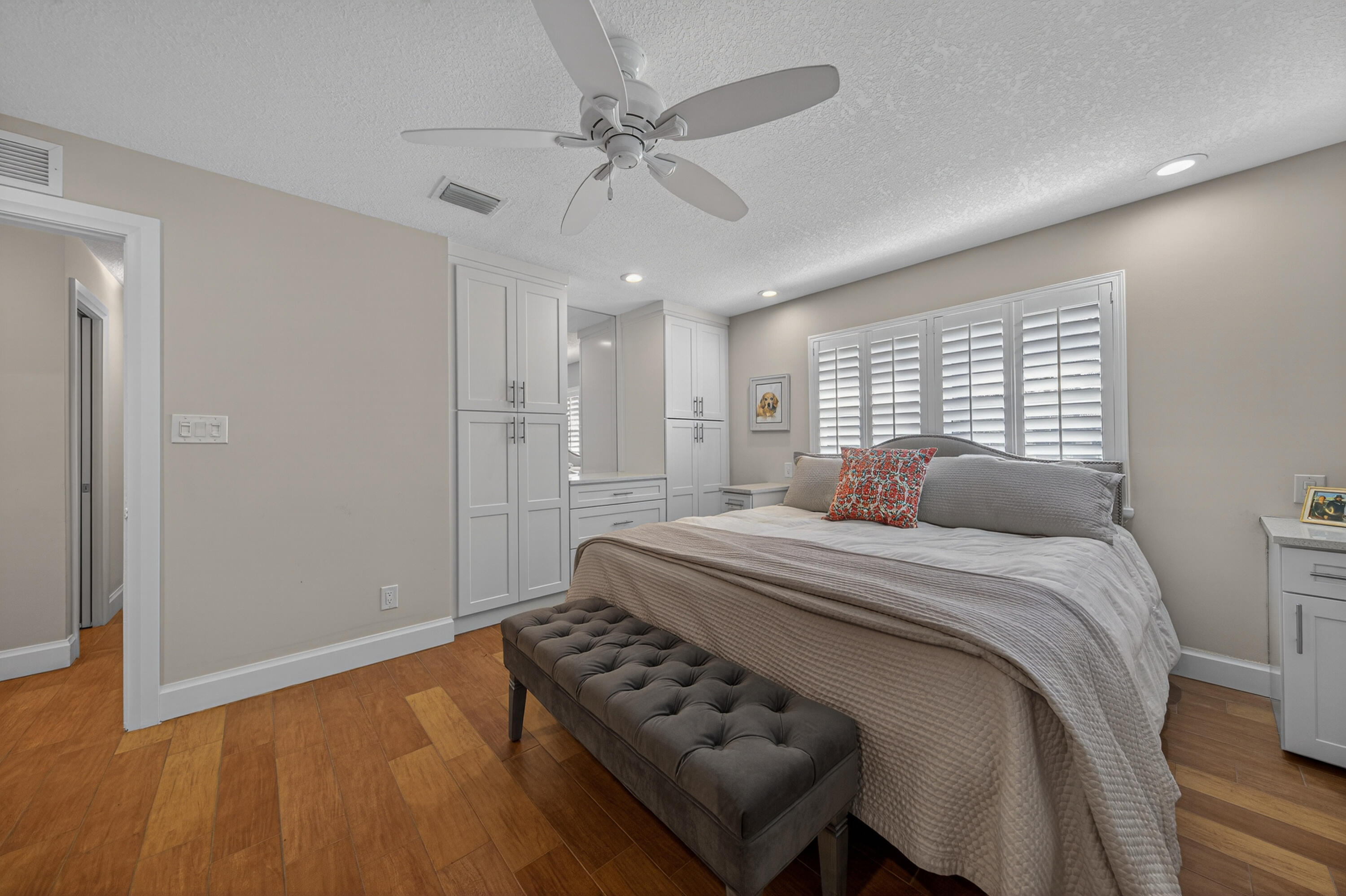 RIVERLAND MANORS - Residential