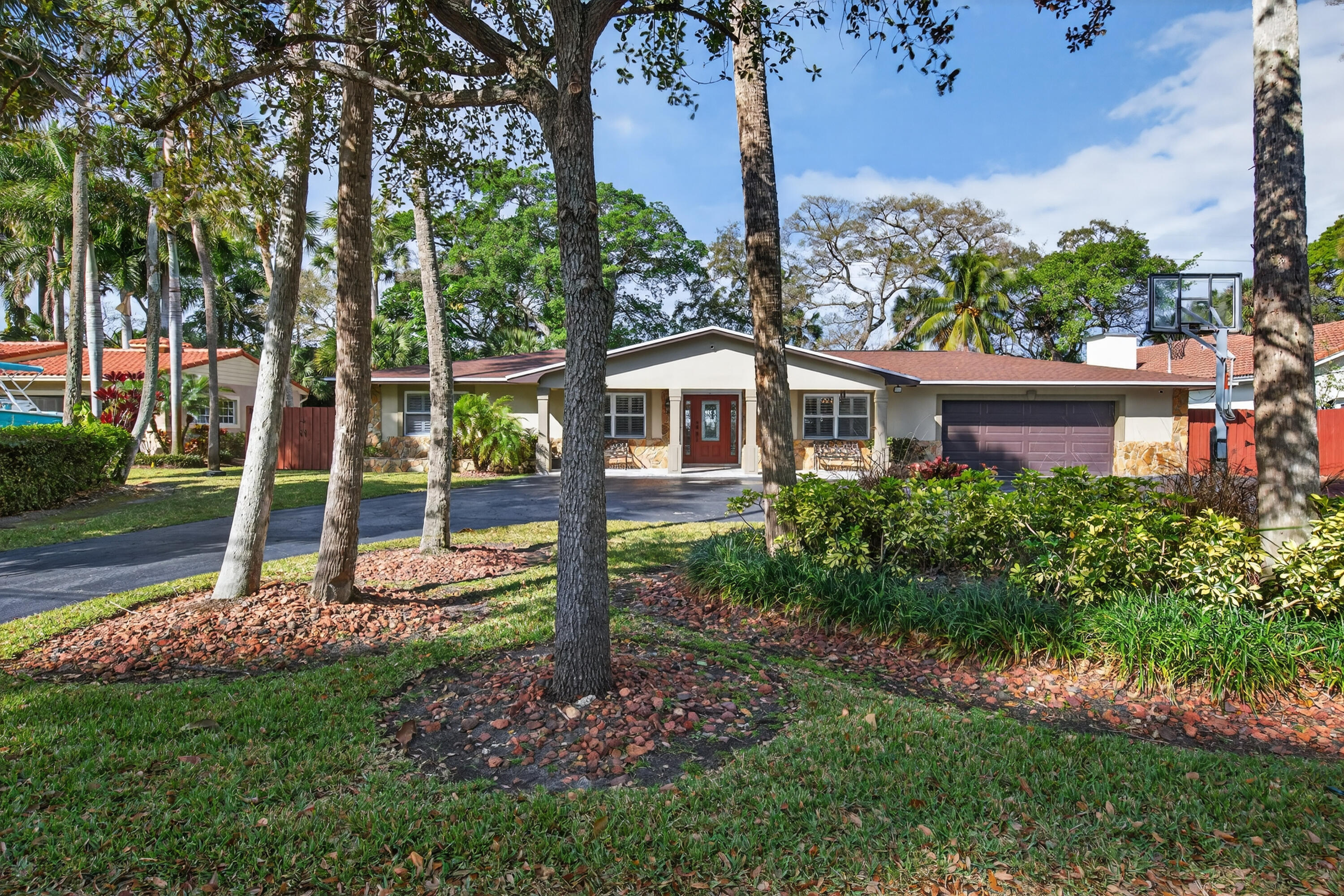 RIVERLAND MANORS - Residential