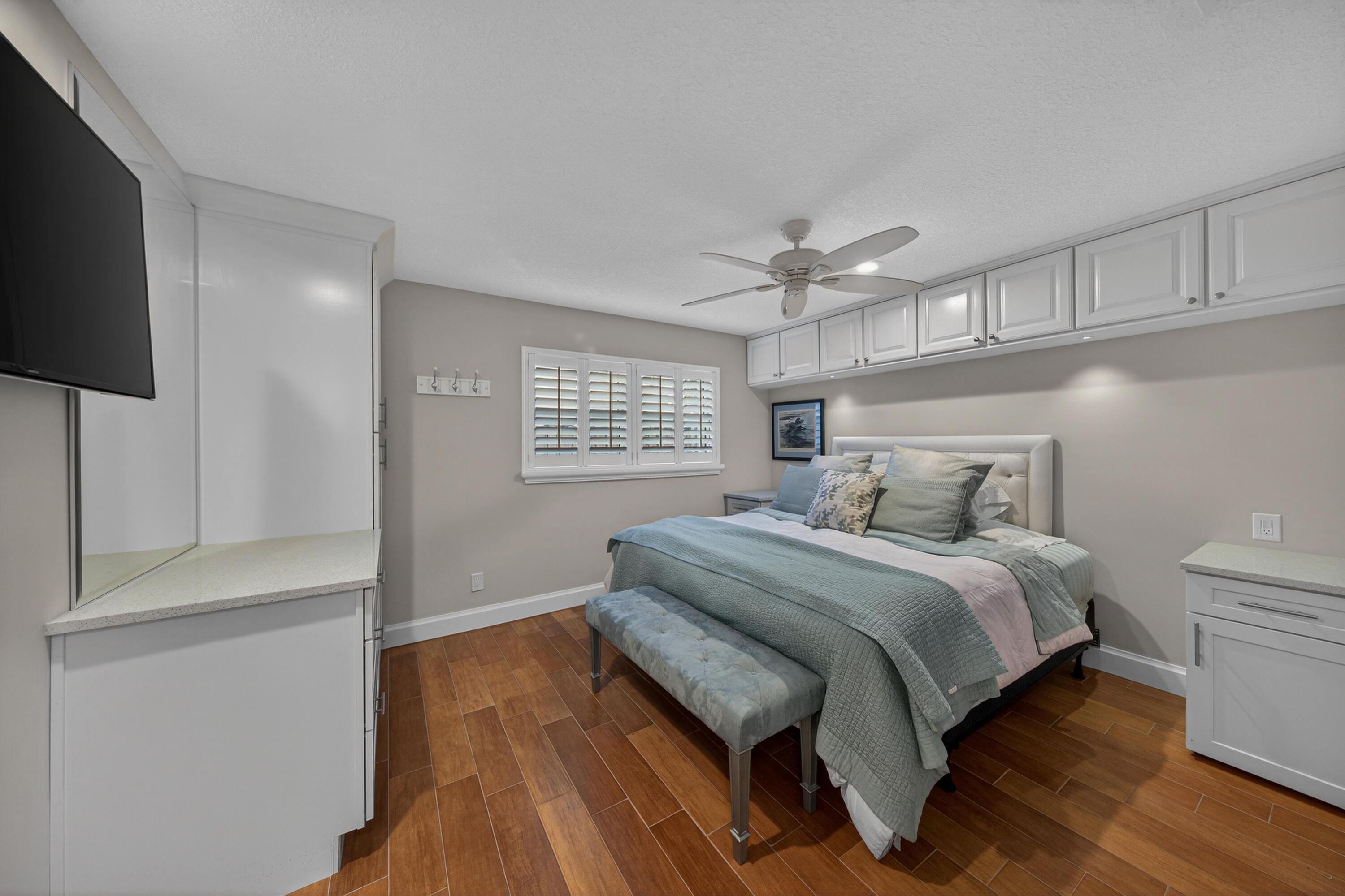 RIVERLAND MANORS - Residential