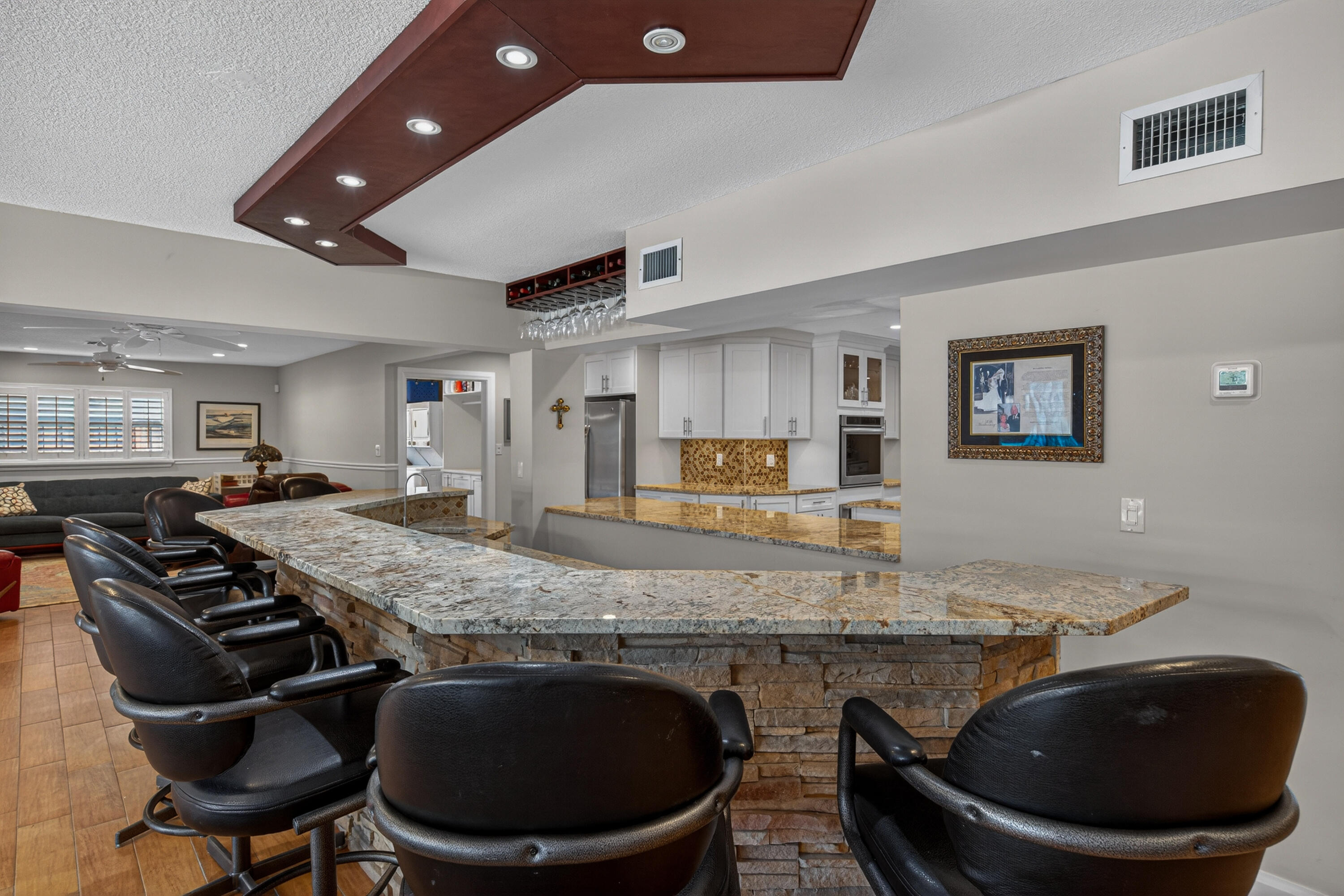 RIVERLAND MANORS - Residential