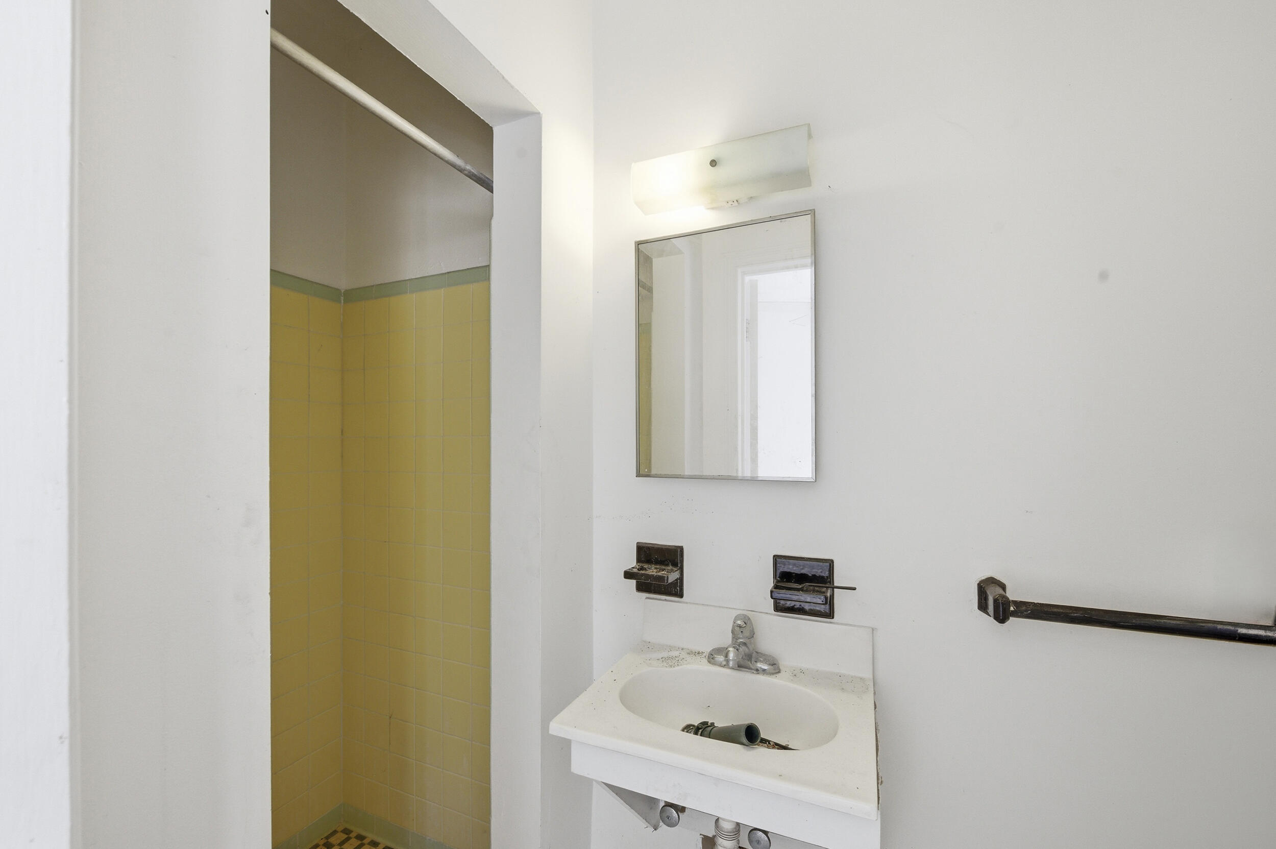 COLLEGE PARK - Residential