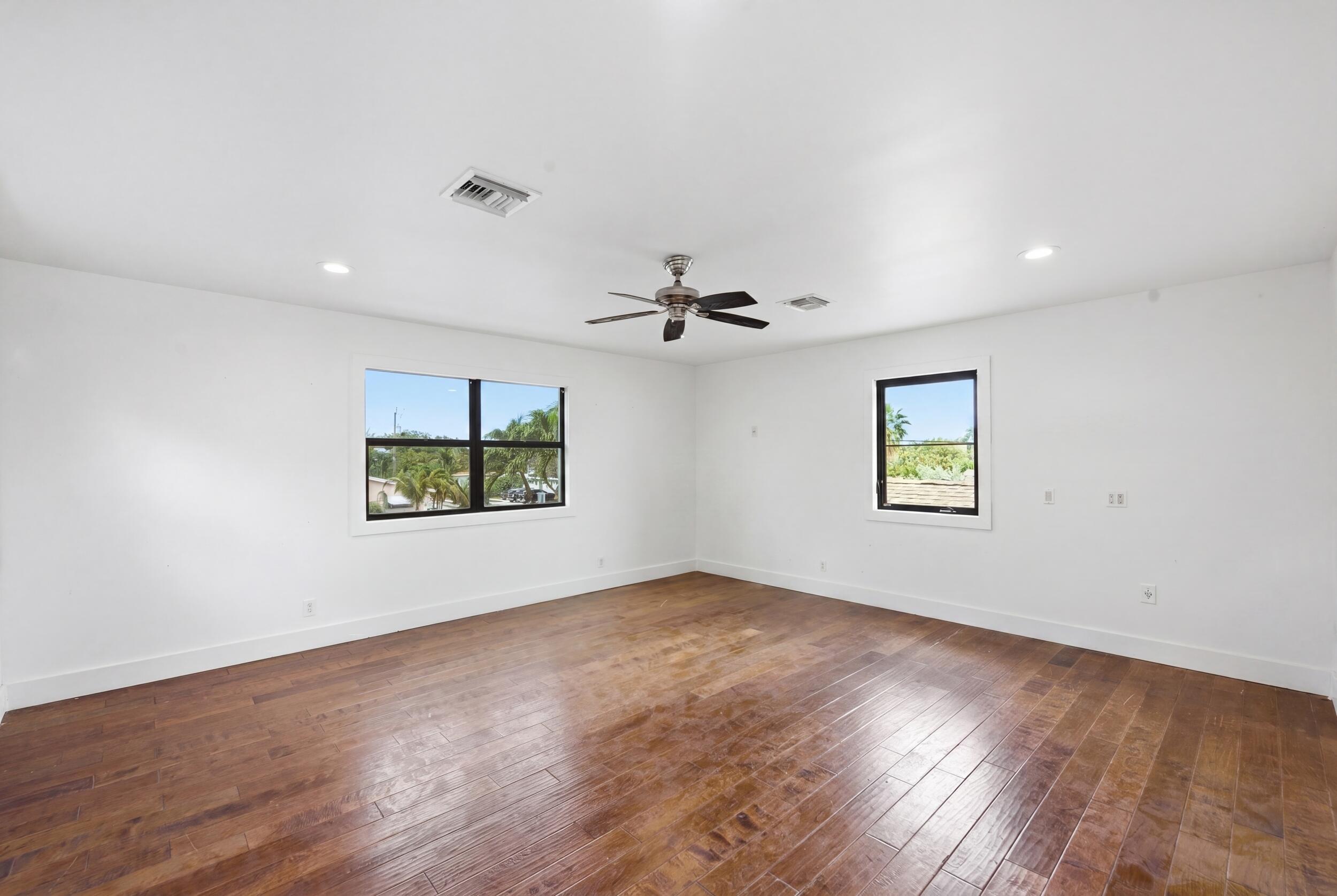 COLLEGE PARK - Residential