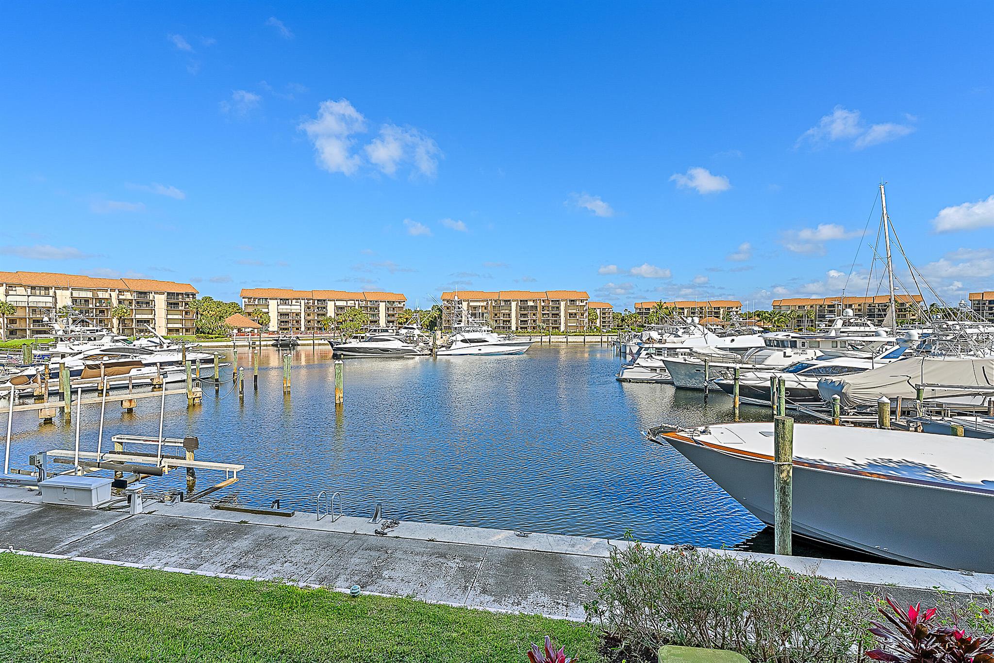MARINA AT THE BLUFFS COND - Residential