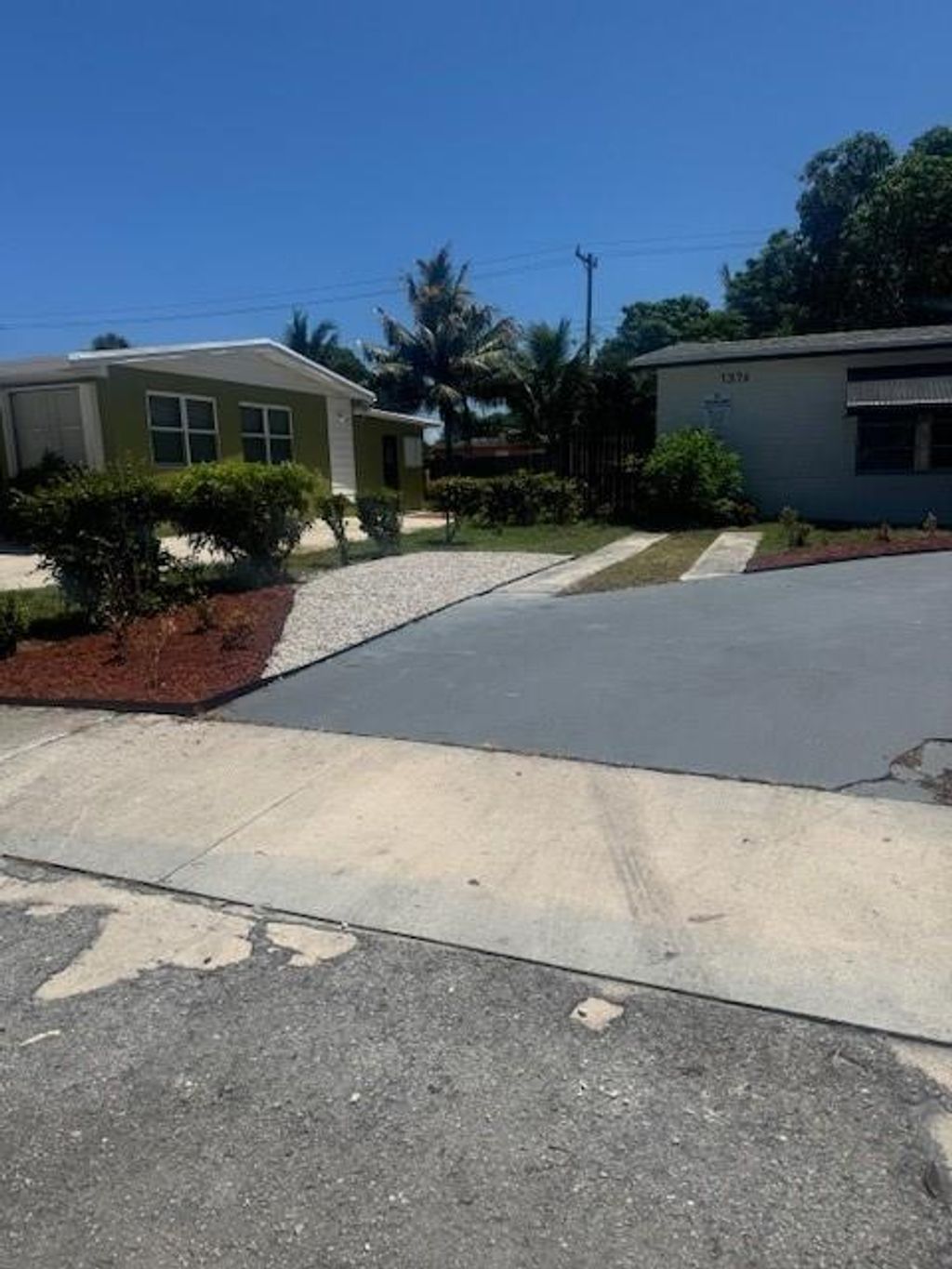 Photo of 1376 Palm Beach Lakes Boulevard, West Palm Beach, FL 33401 (MLS # F10450241)
