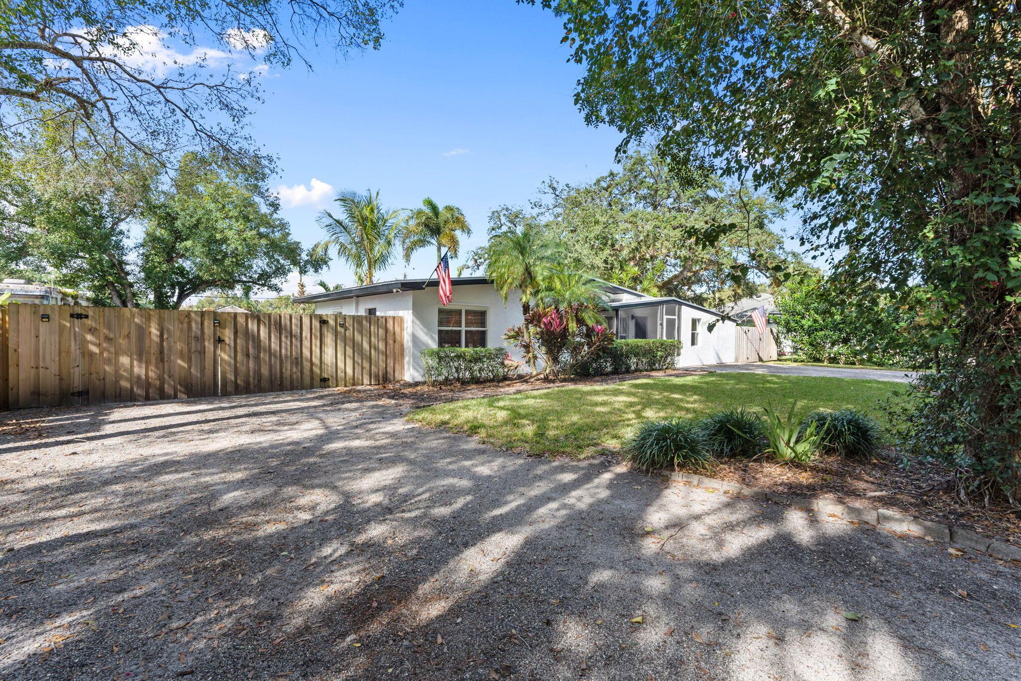 CHERRY LANE MANOR - Residential