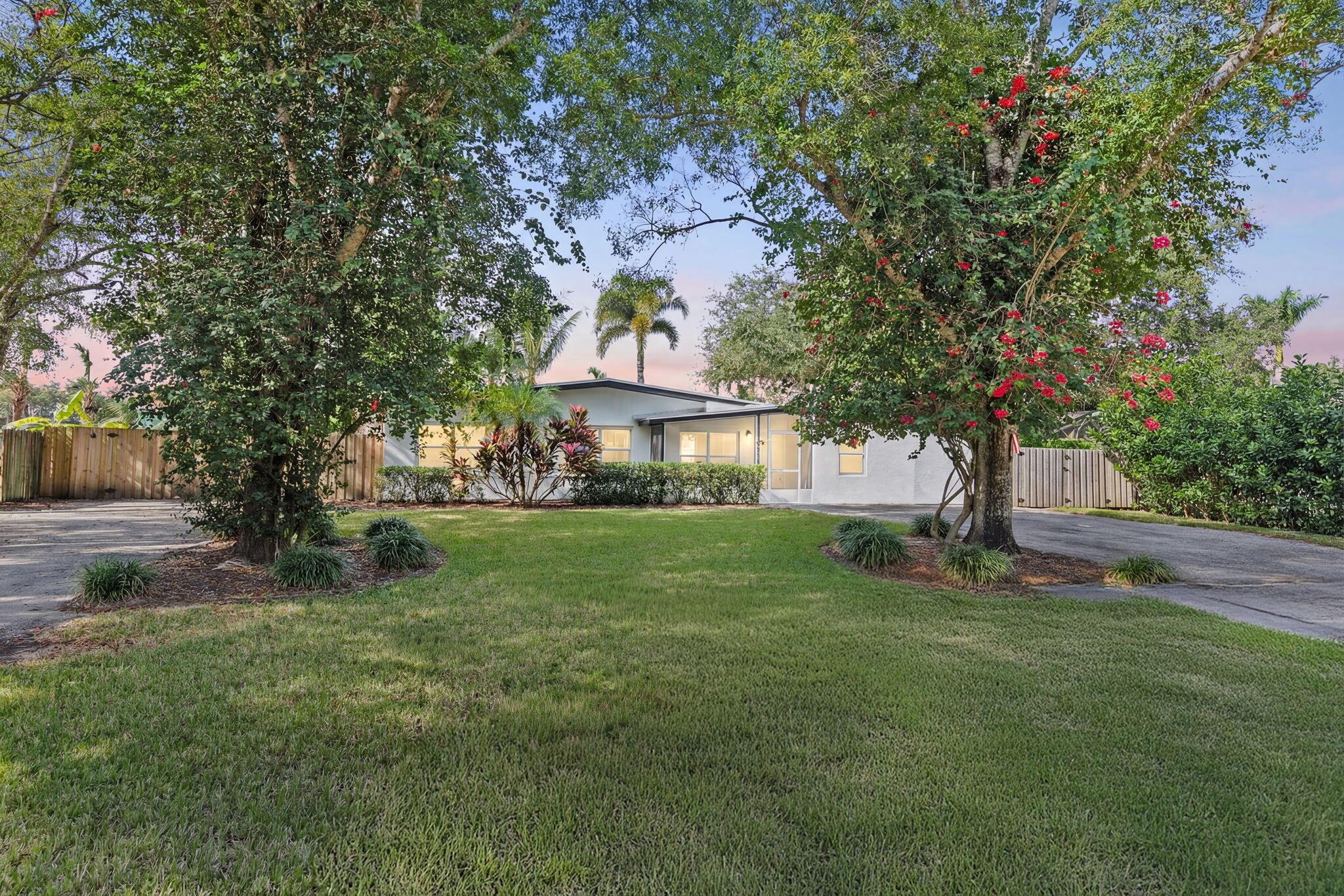 CHERRY LANE MANOR - Residential